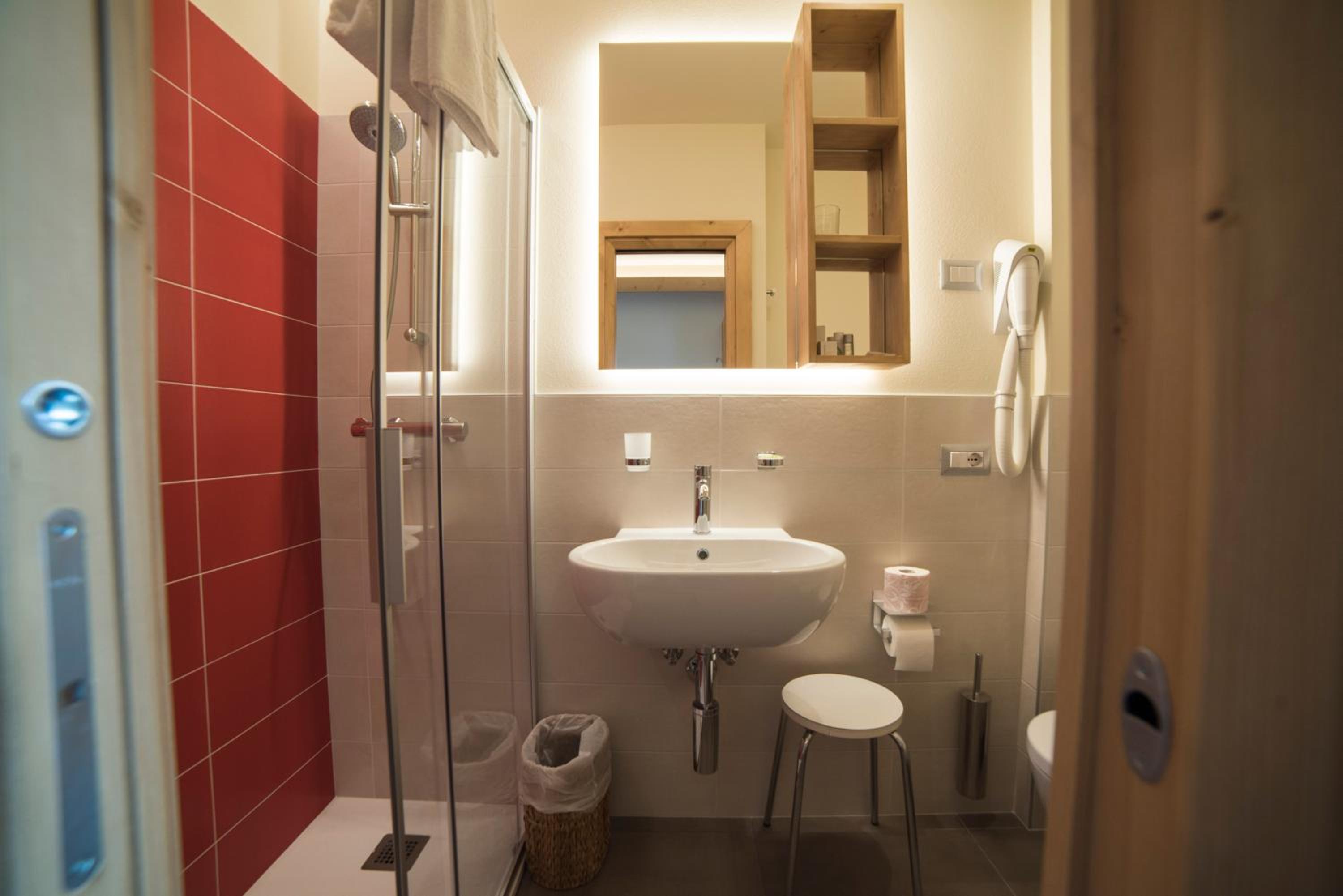 Single Room photo 3