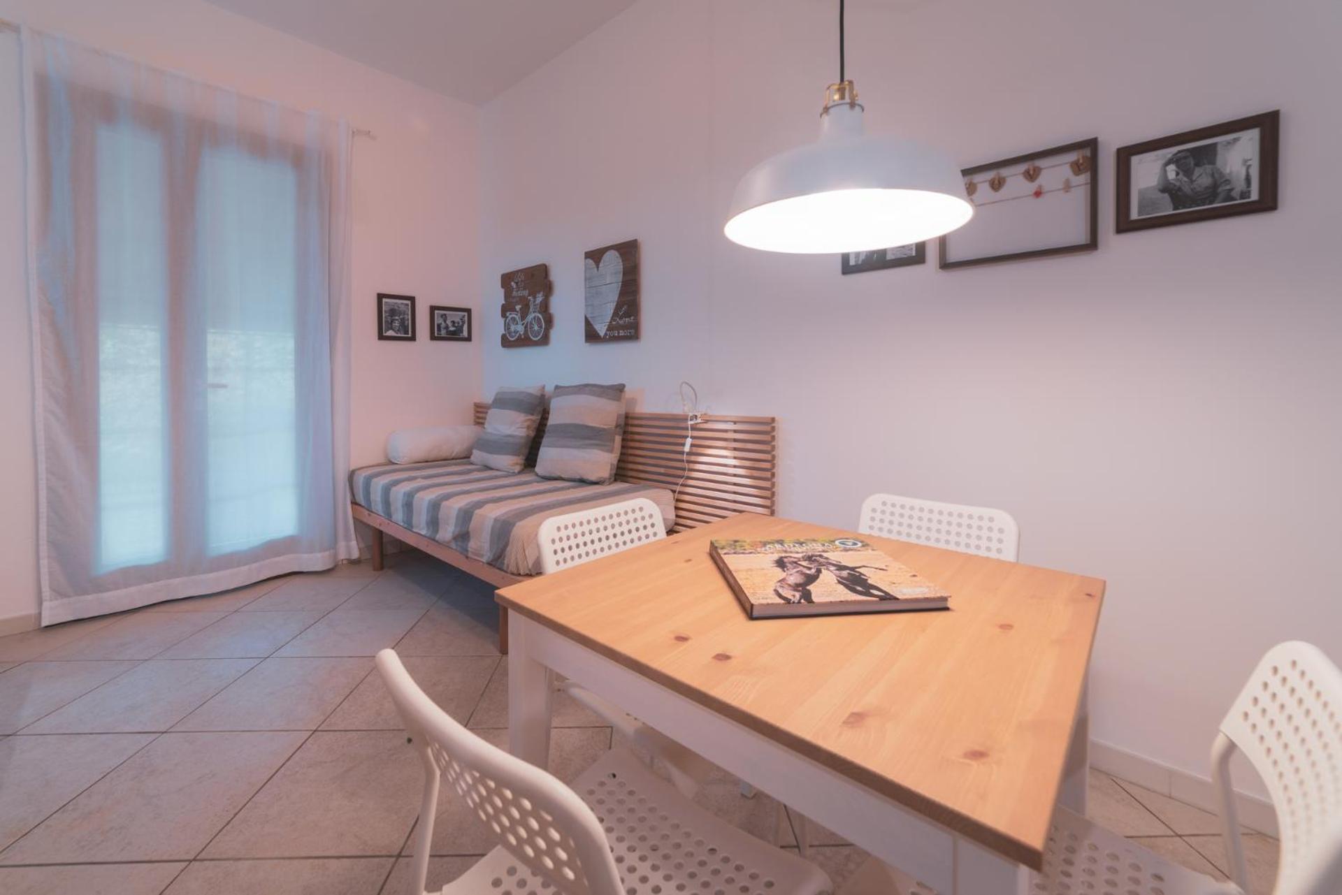 One-Bedroom Apartment - Photo 5