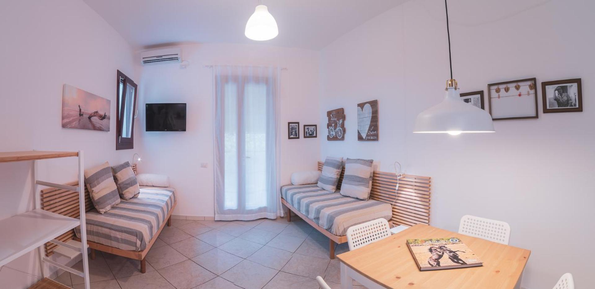One-Bedroom Apartment - Photo 6
