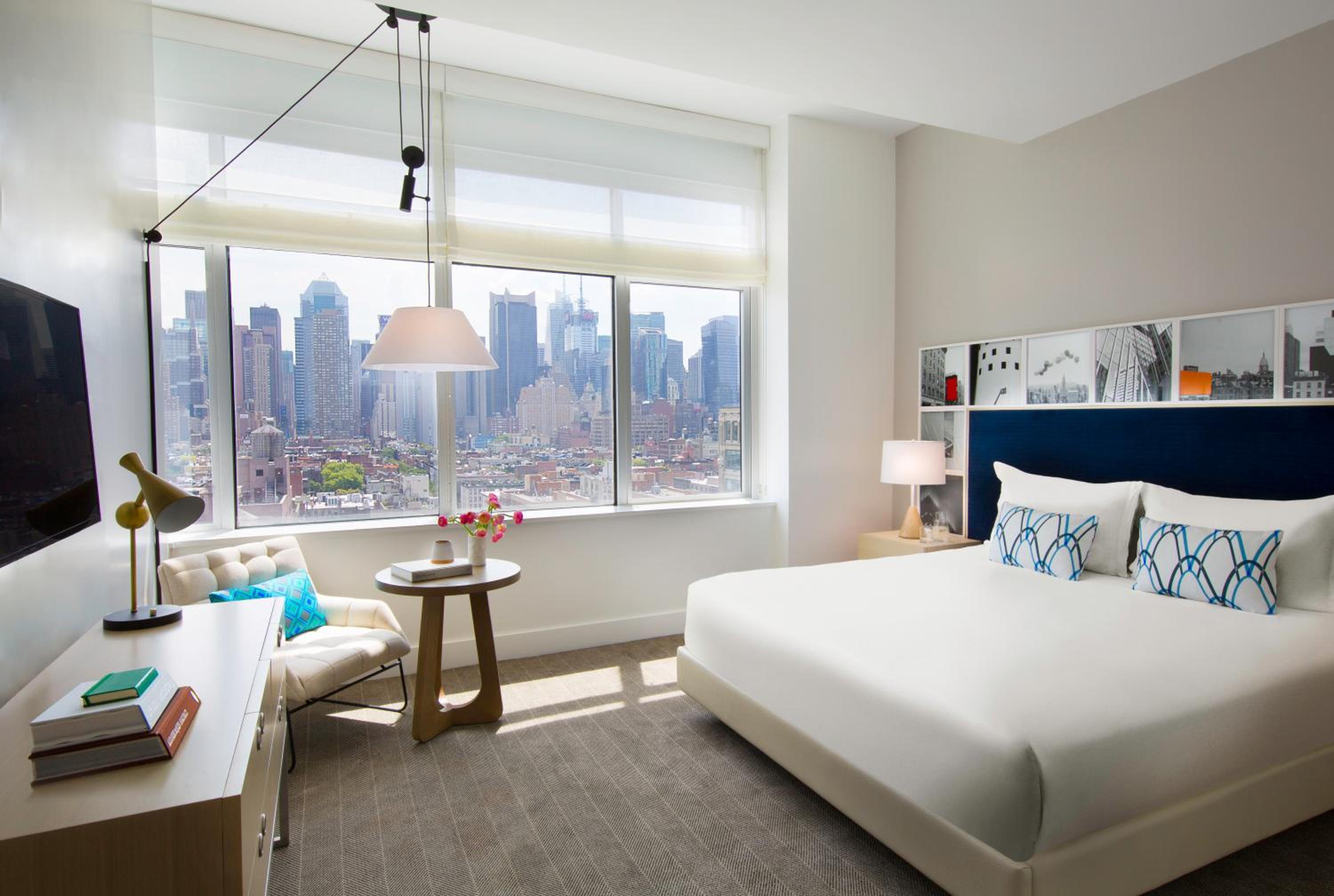 Premium King Room with City View - Disability Access photo 3
