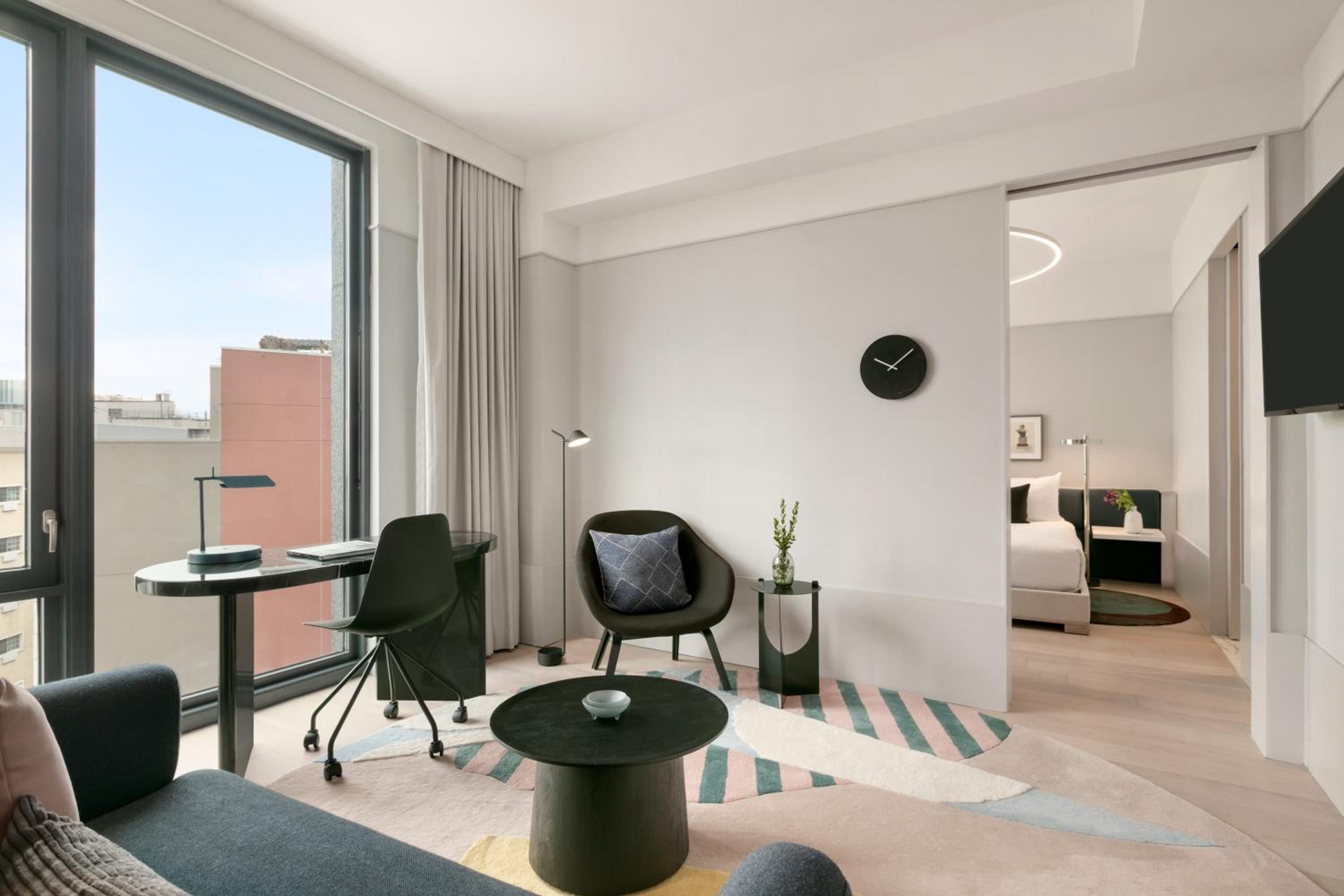King Loft Suite - Communications Accessible - Photo 1