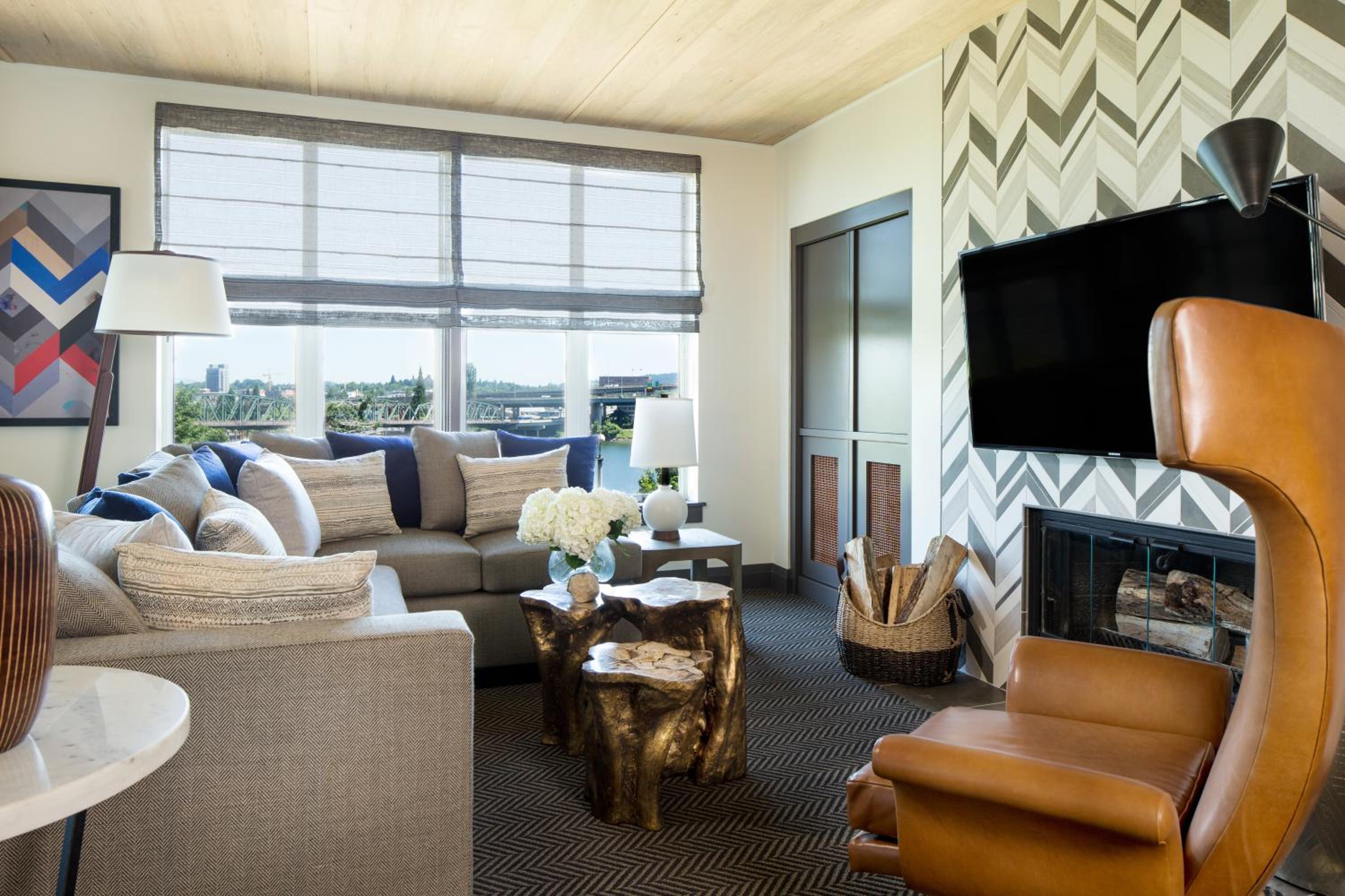 Mount Hood King Suite