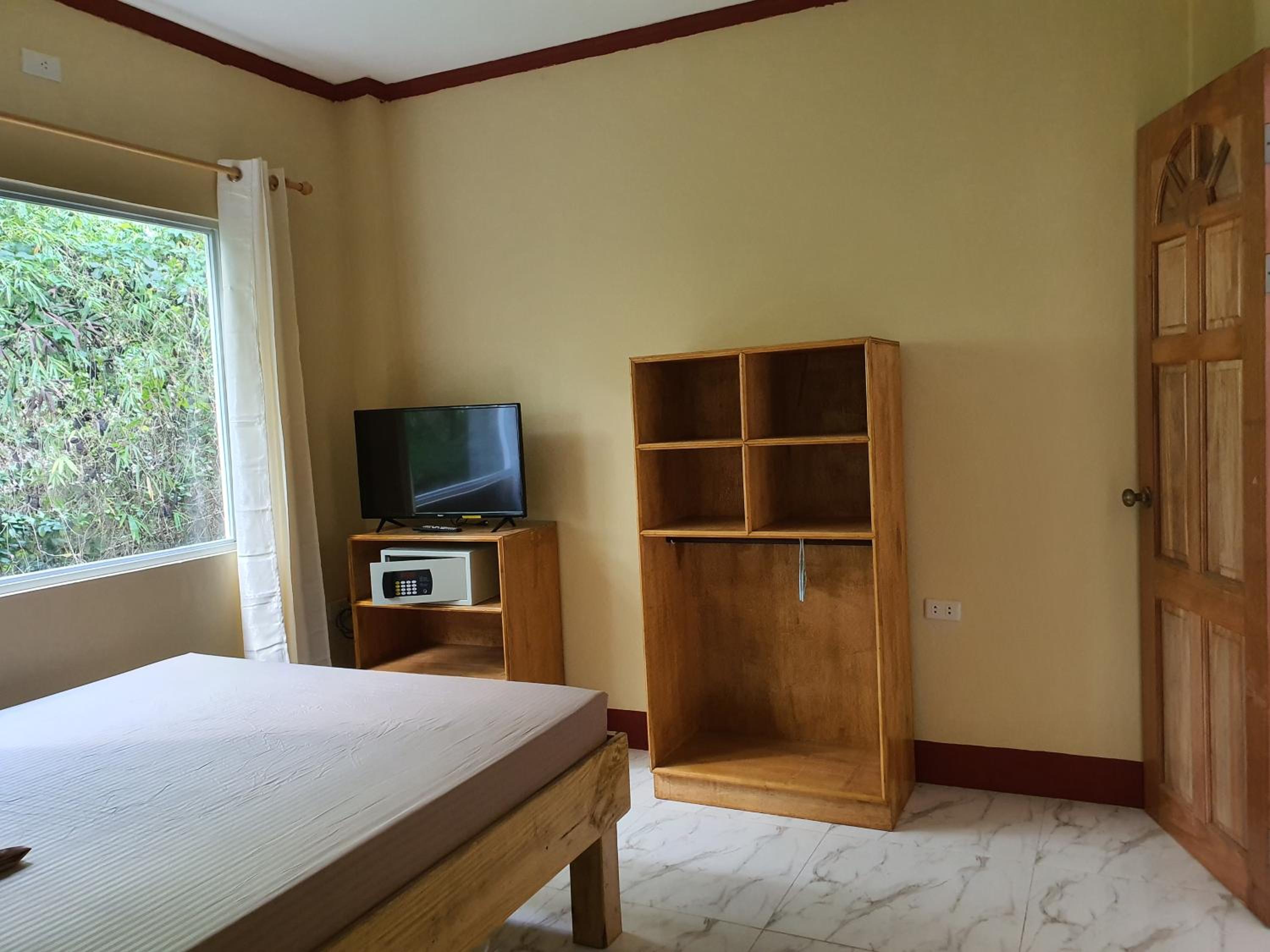 Queen Room - Photo 3