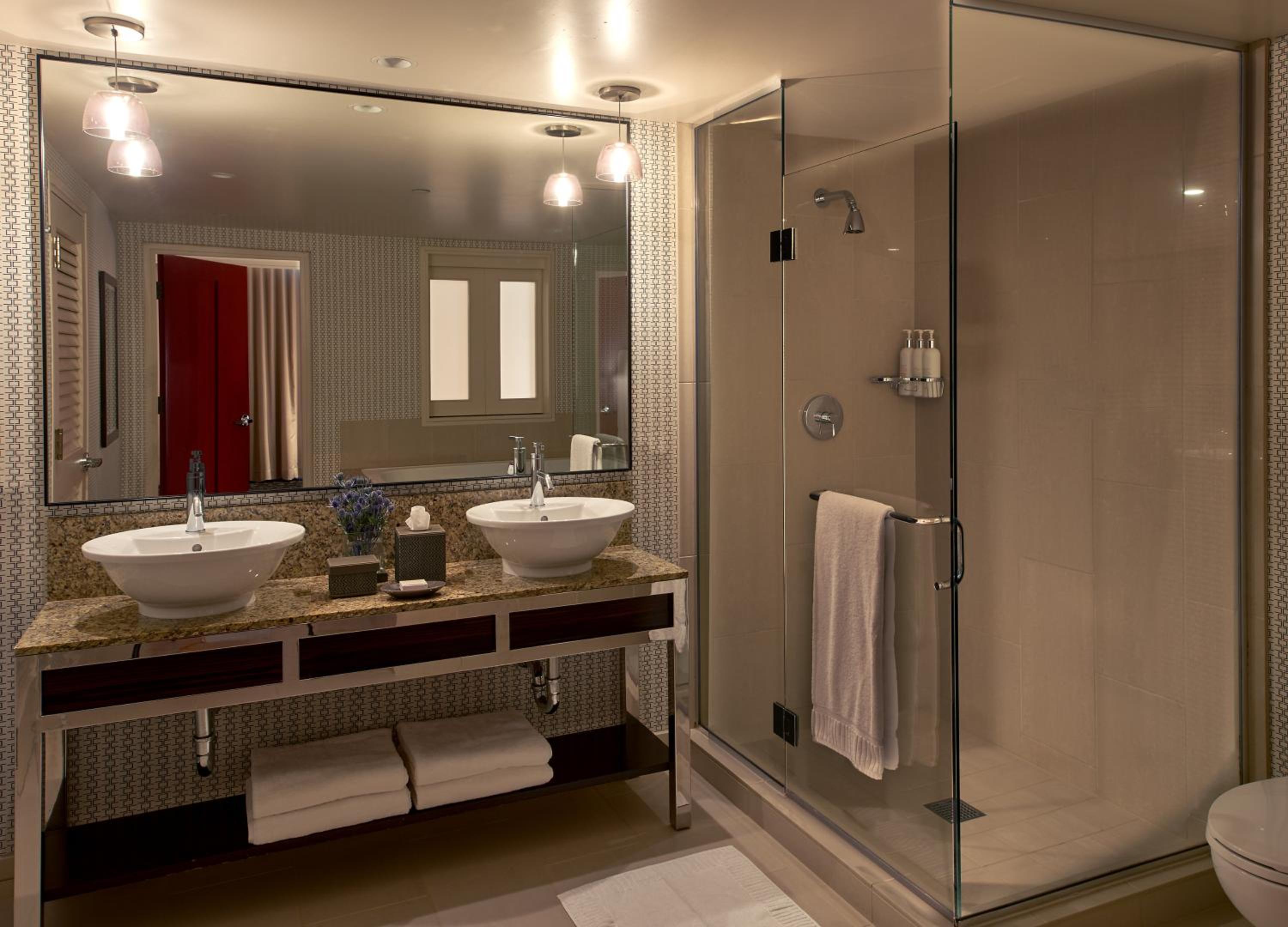 King Suite - Mobility Accessible