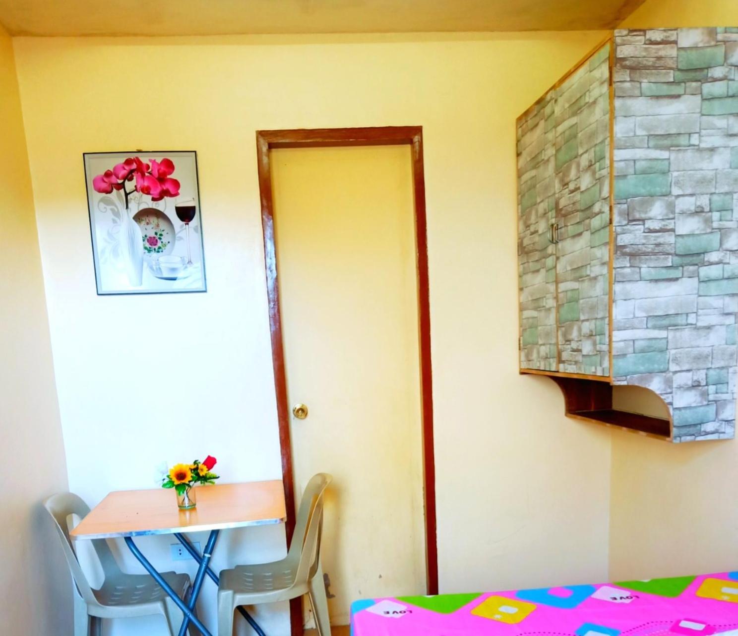 Budget Double Room - Photo 27