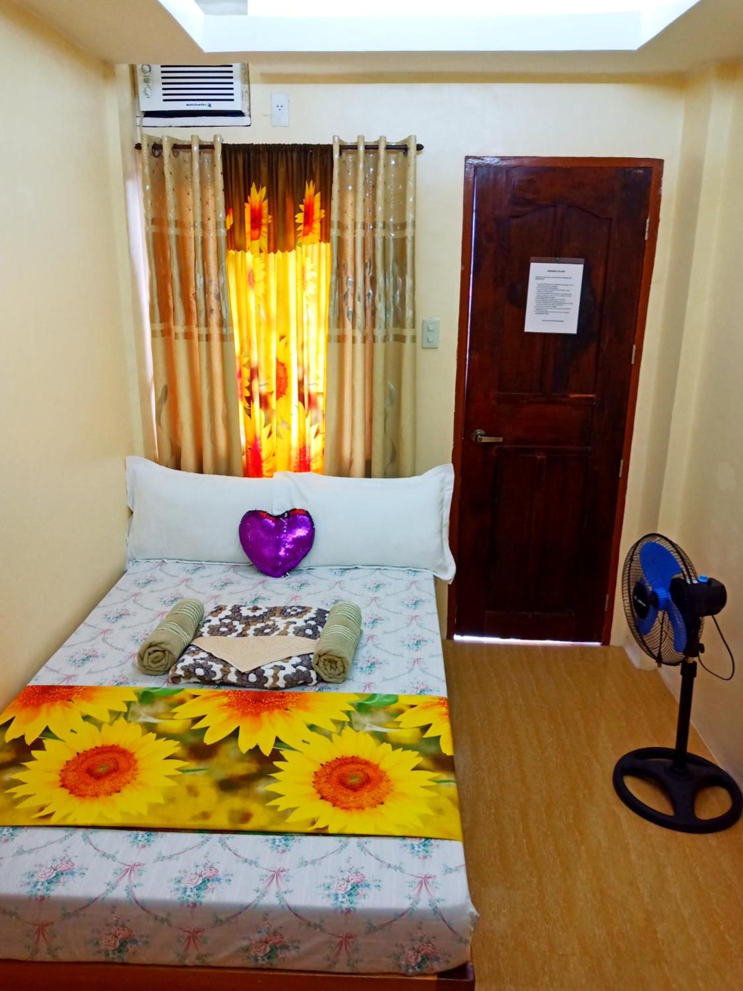Budget Double Room - Photo 2