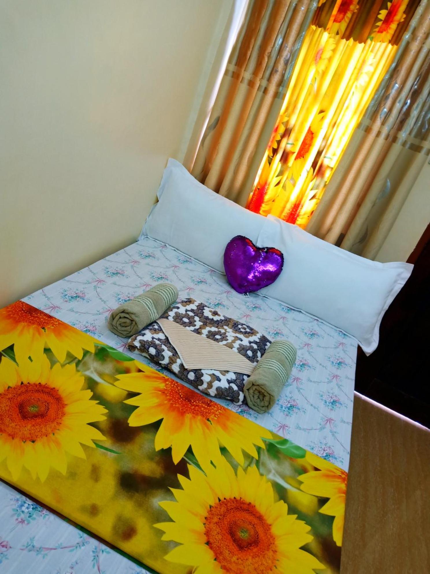 Budget Double Room - Photo 24