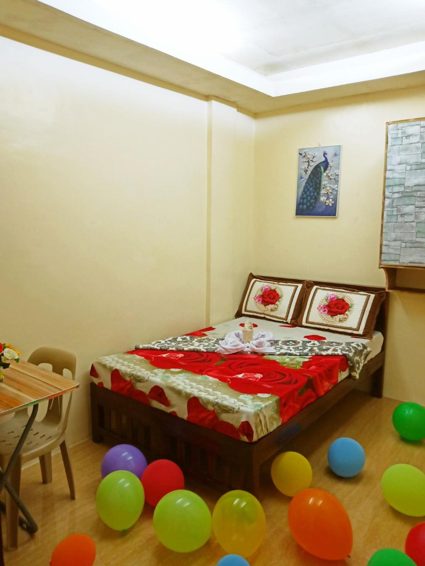 Budget Double Room - Photo 17