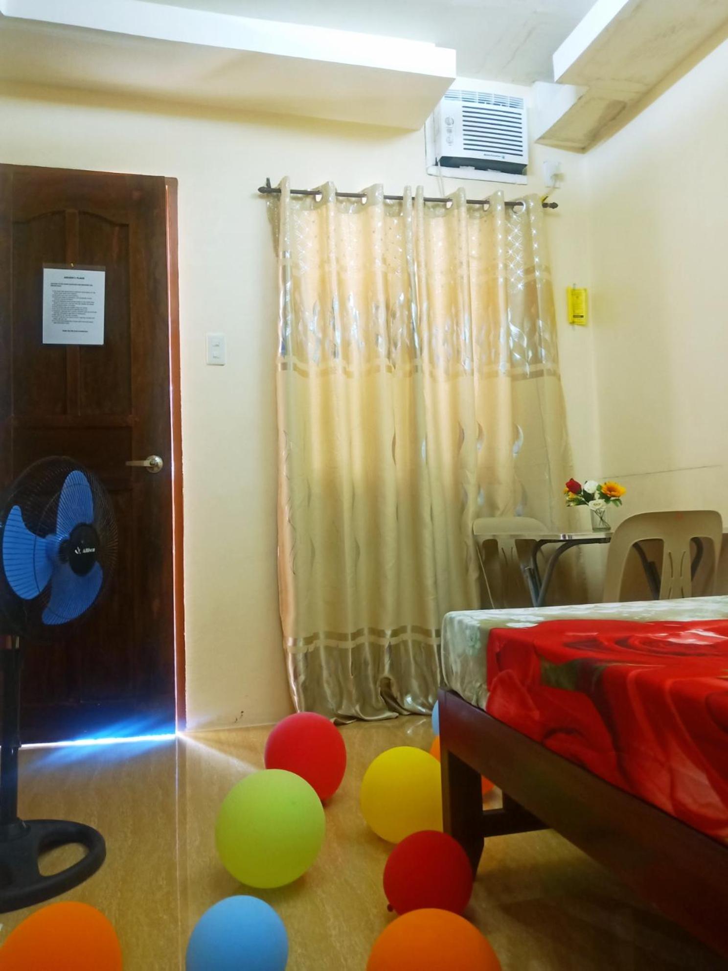 Budget Double Room - Photo 9