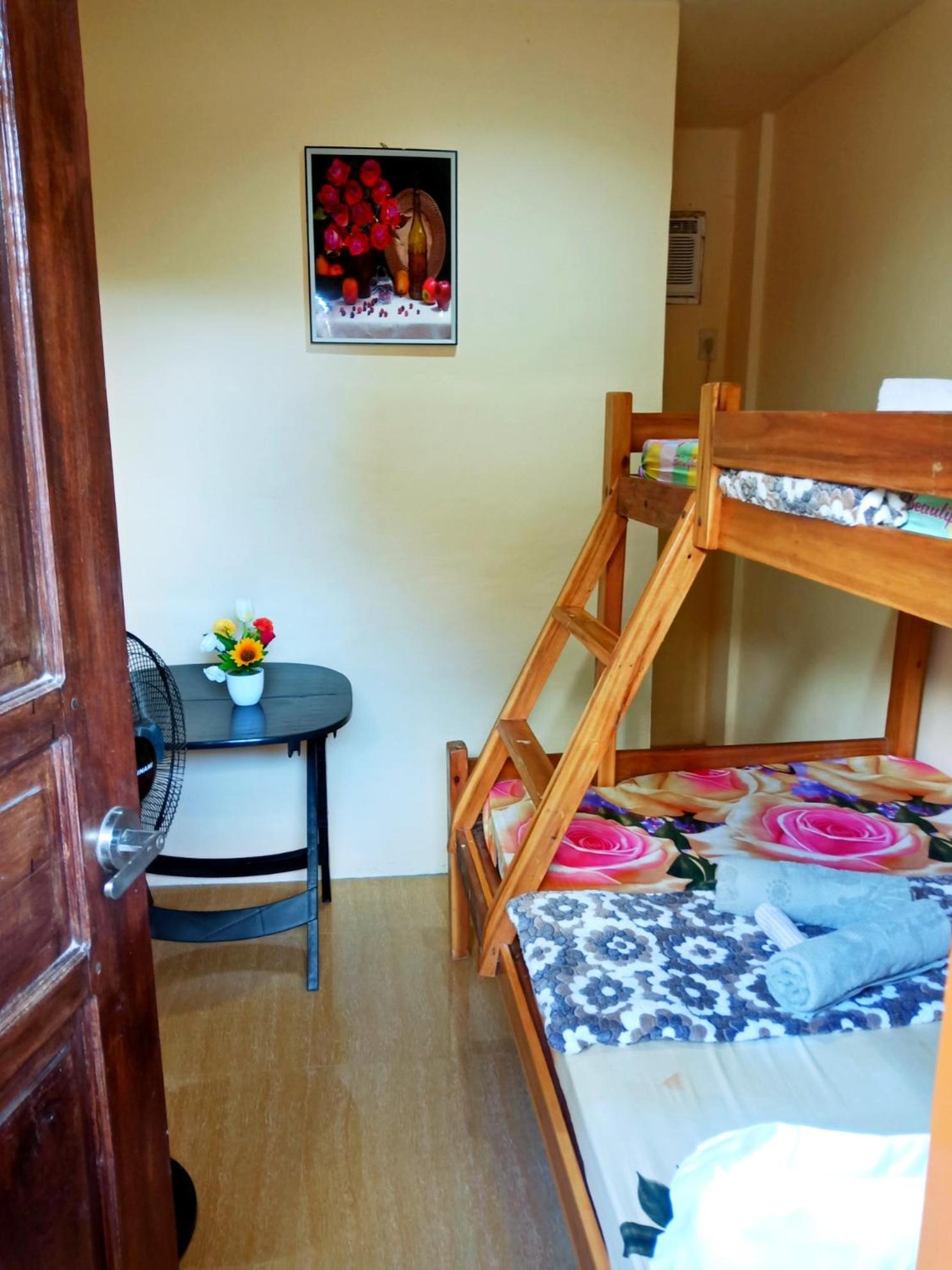 Small Double Room - Photo 2