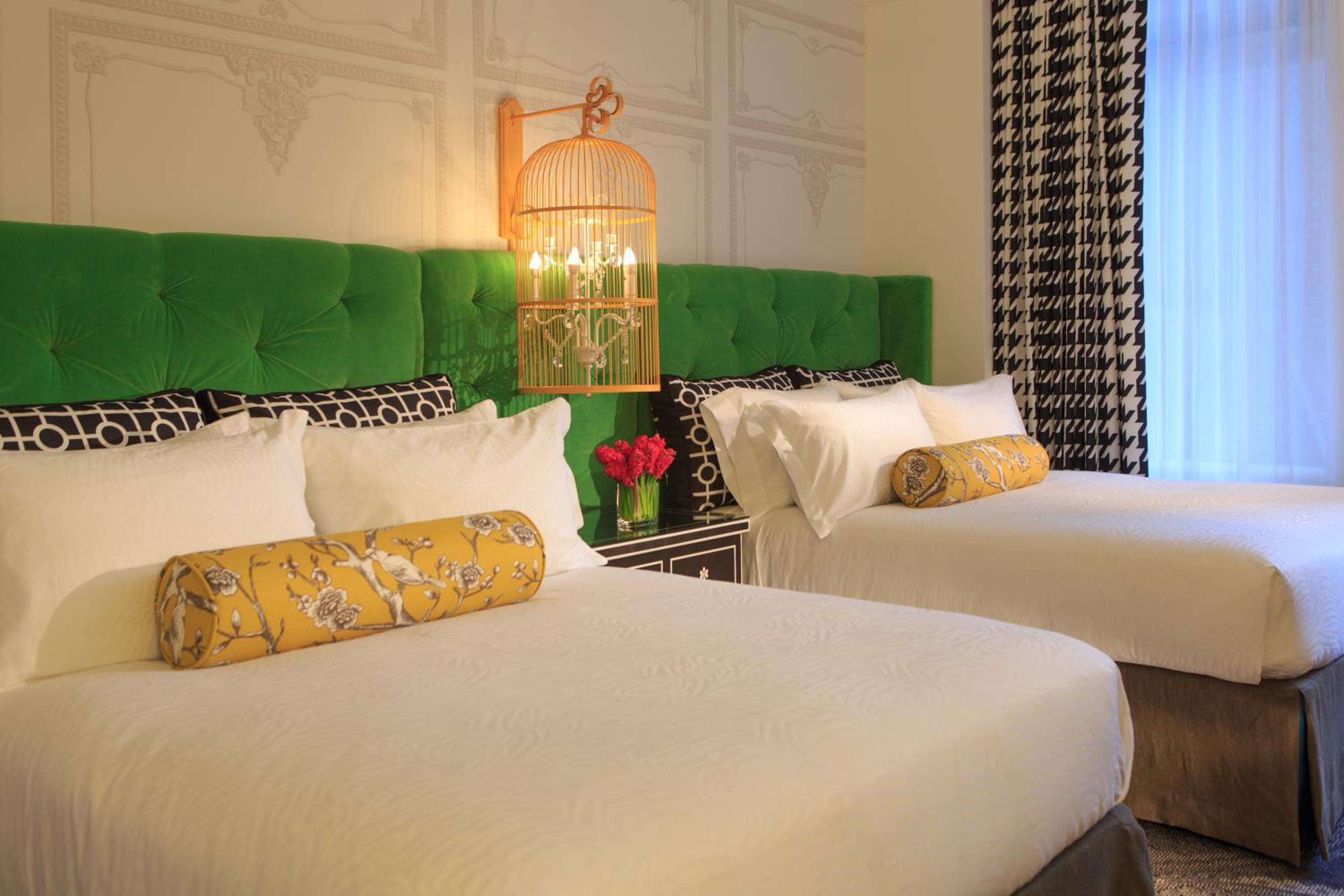 Queen Room with Two Queen Beds photo 3