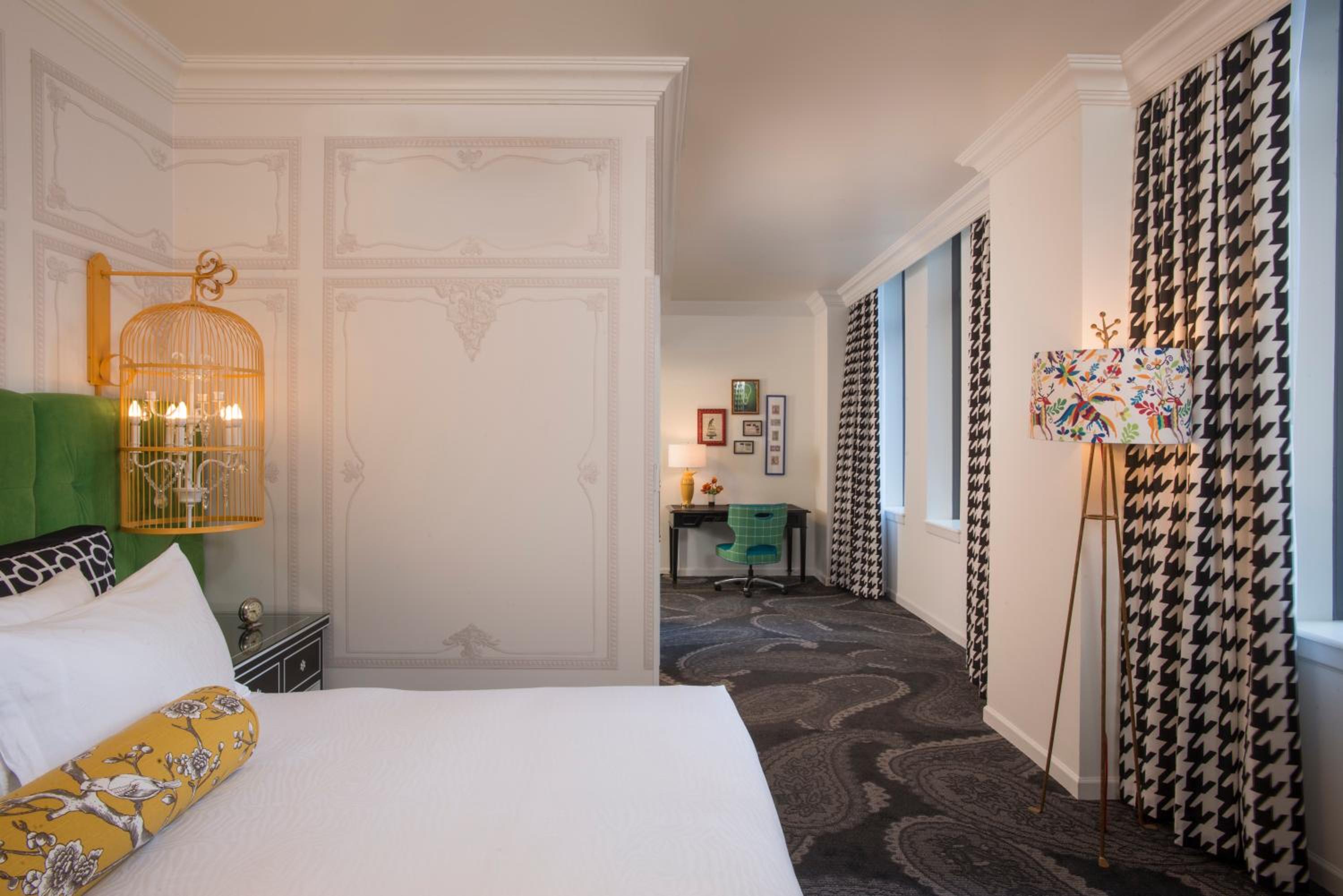 Premium Corner King Room photo 1