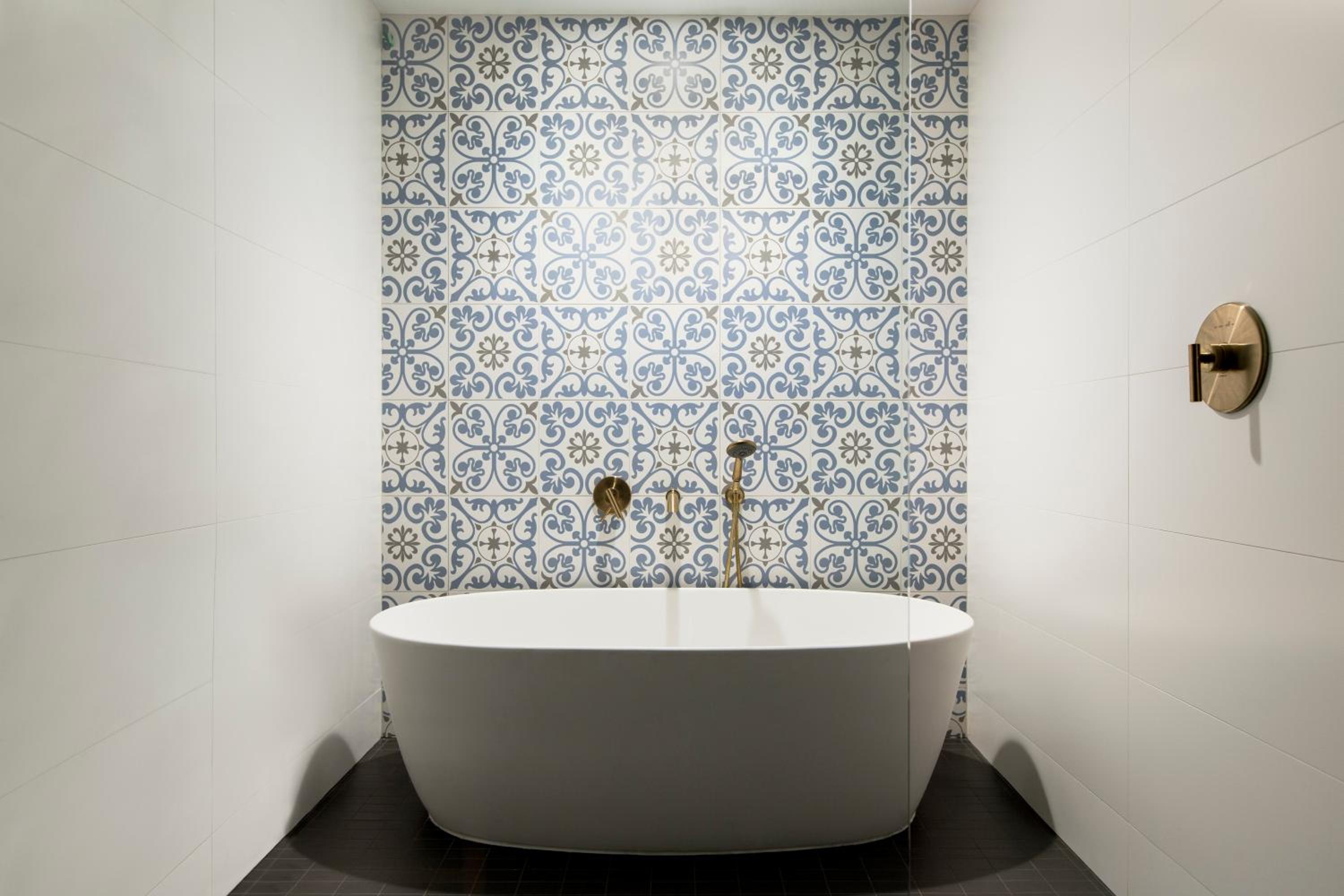 Premium King Room with Tub and Exercise Bike