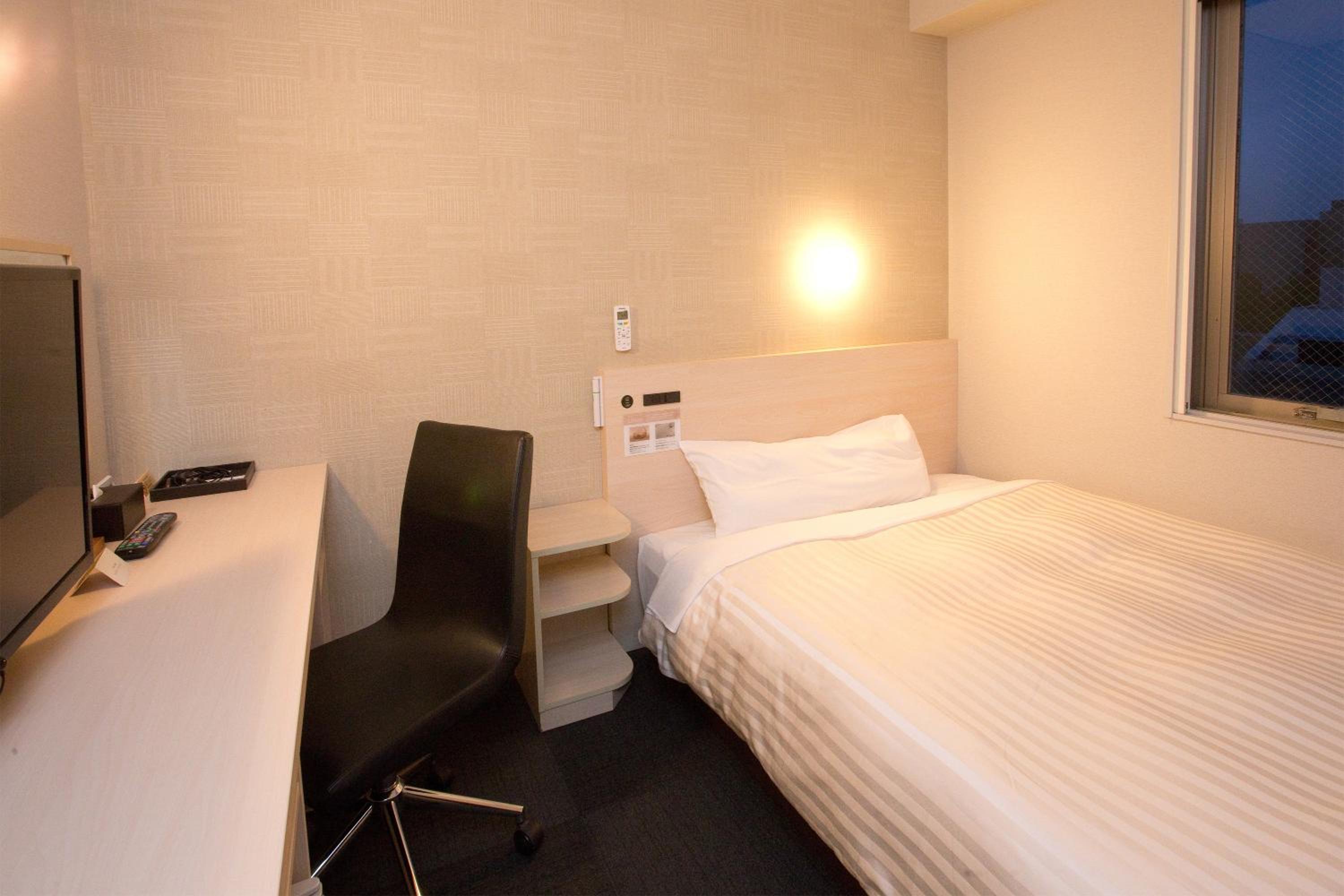 Single Room - Smoking - Photo 3