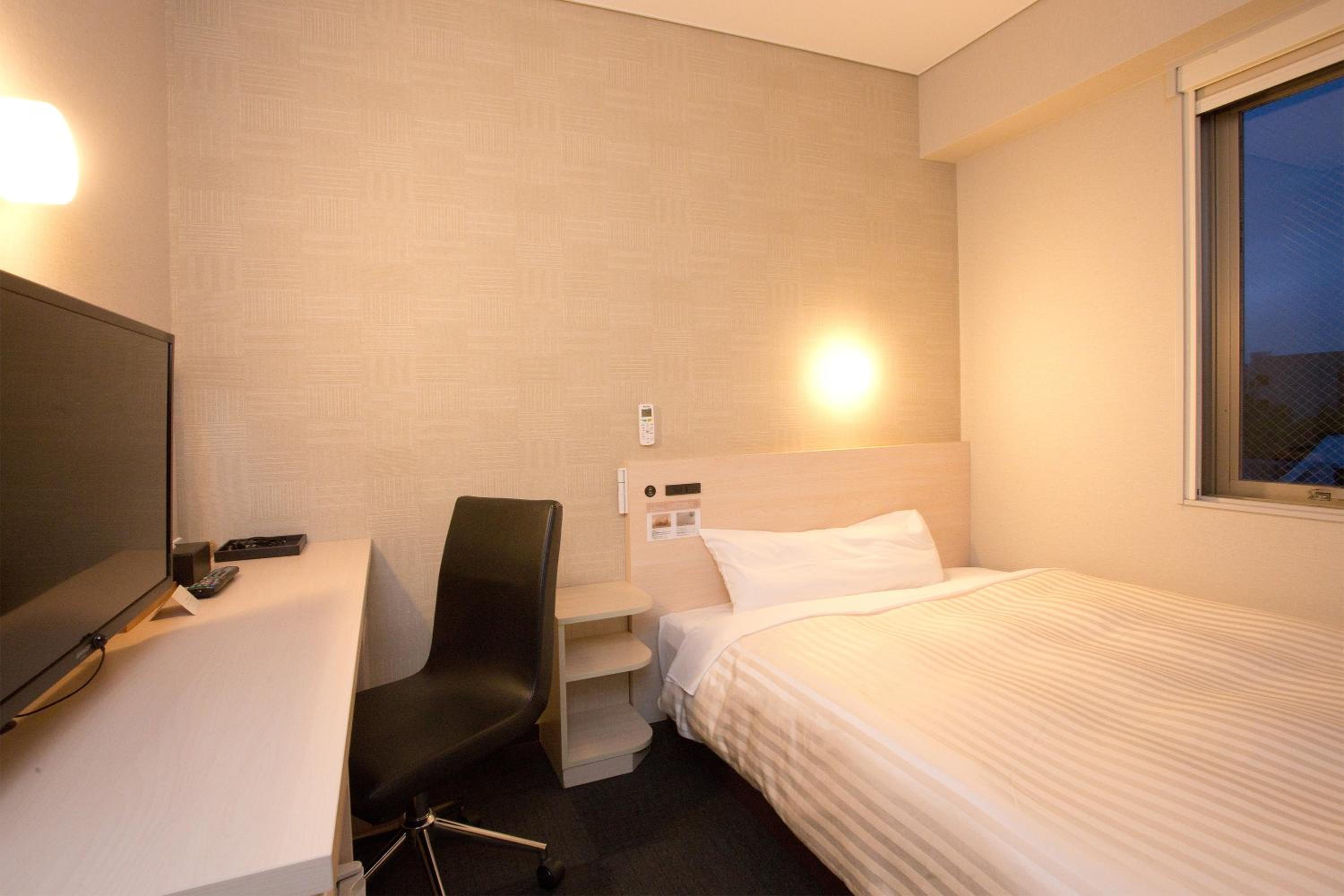 Single Room - Smoking - Photo 2