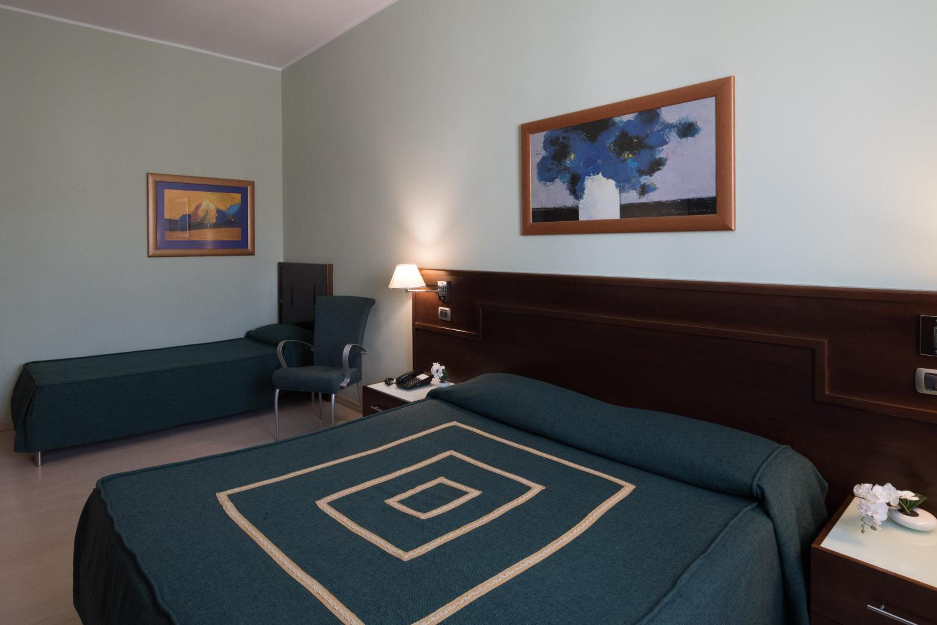 Superior Double or Twin Room - Photo 1