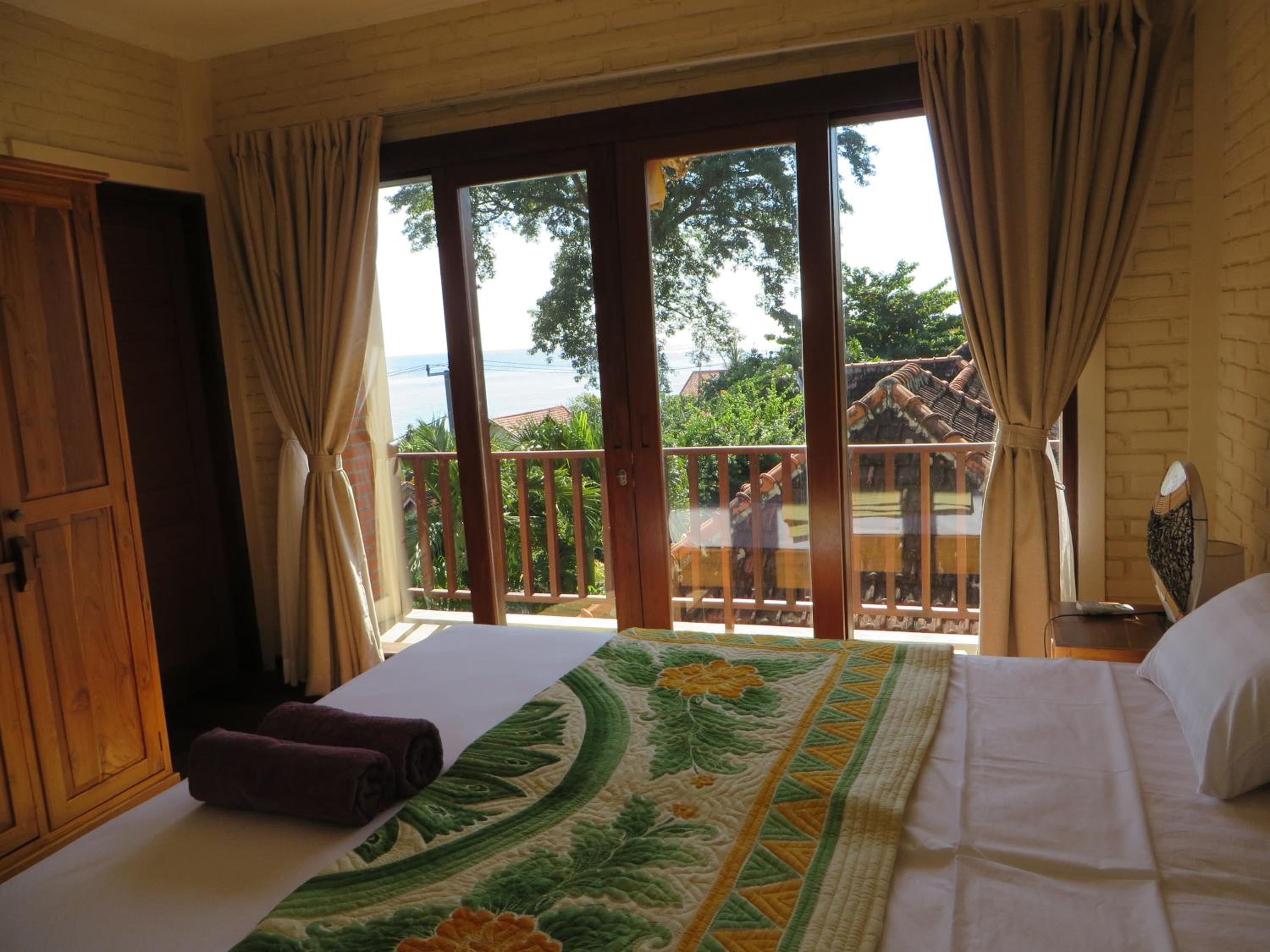 Double or Twin Room with Pool View photo 3
