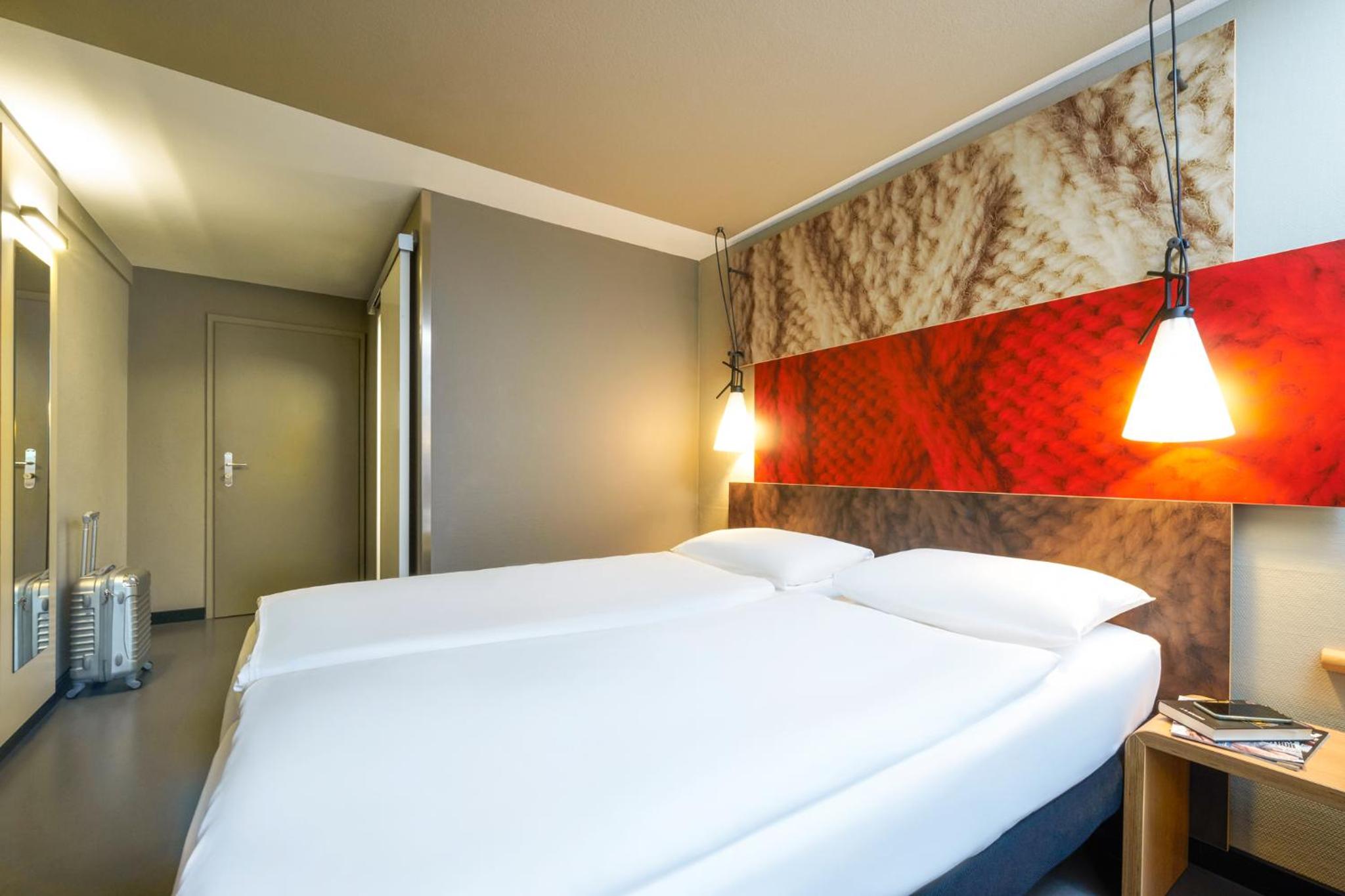 Standard Room With A Double Bed Or Two Single Beds - Photo 2