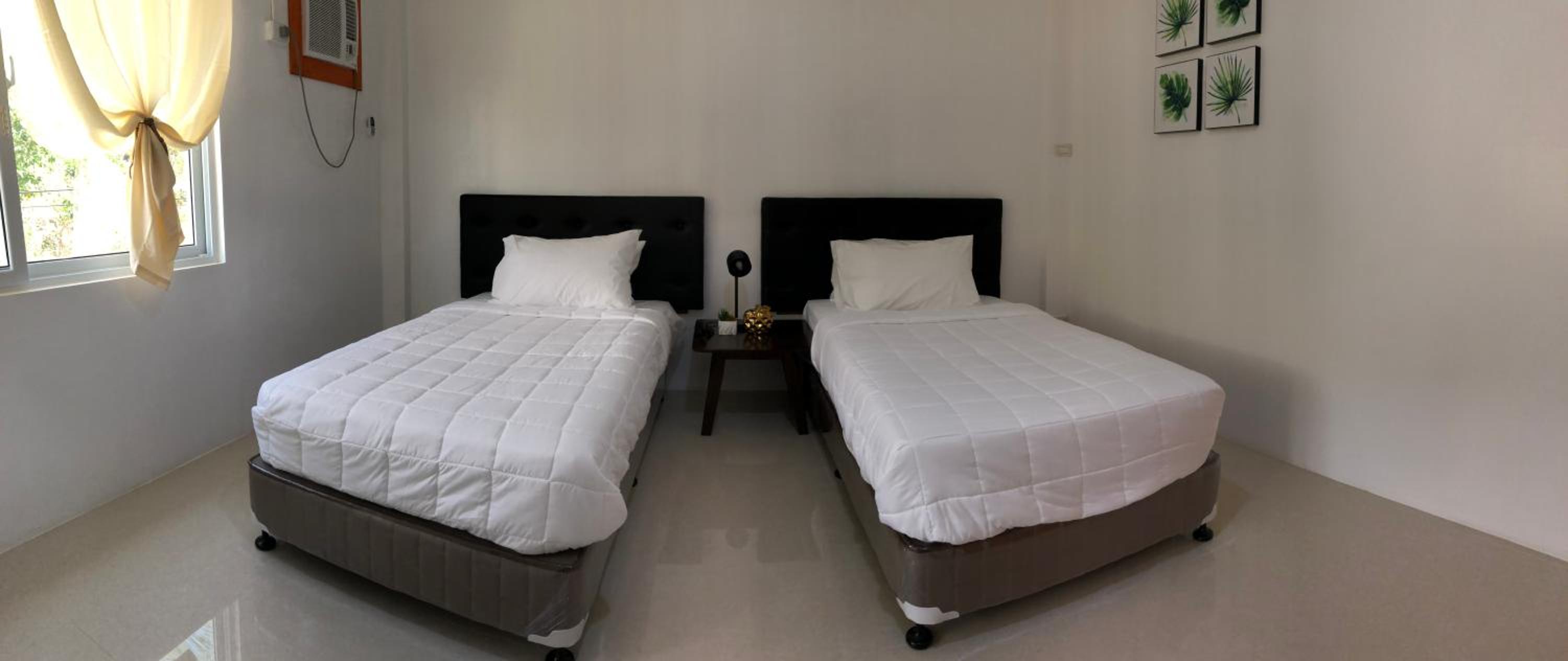Deluxe Room - Photo 5
