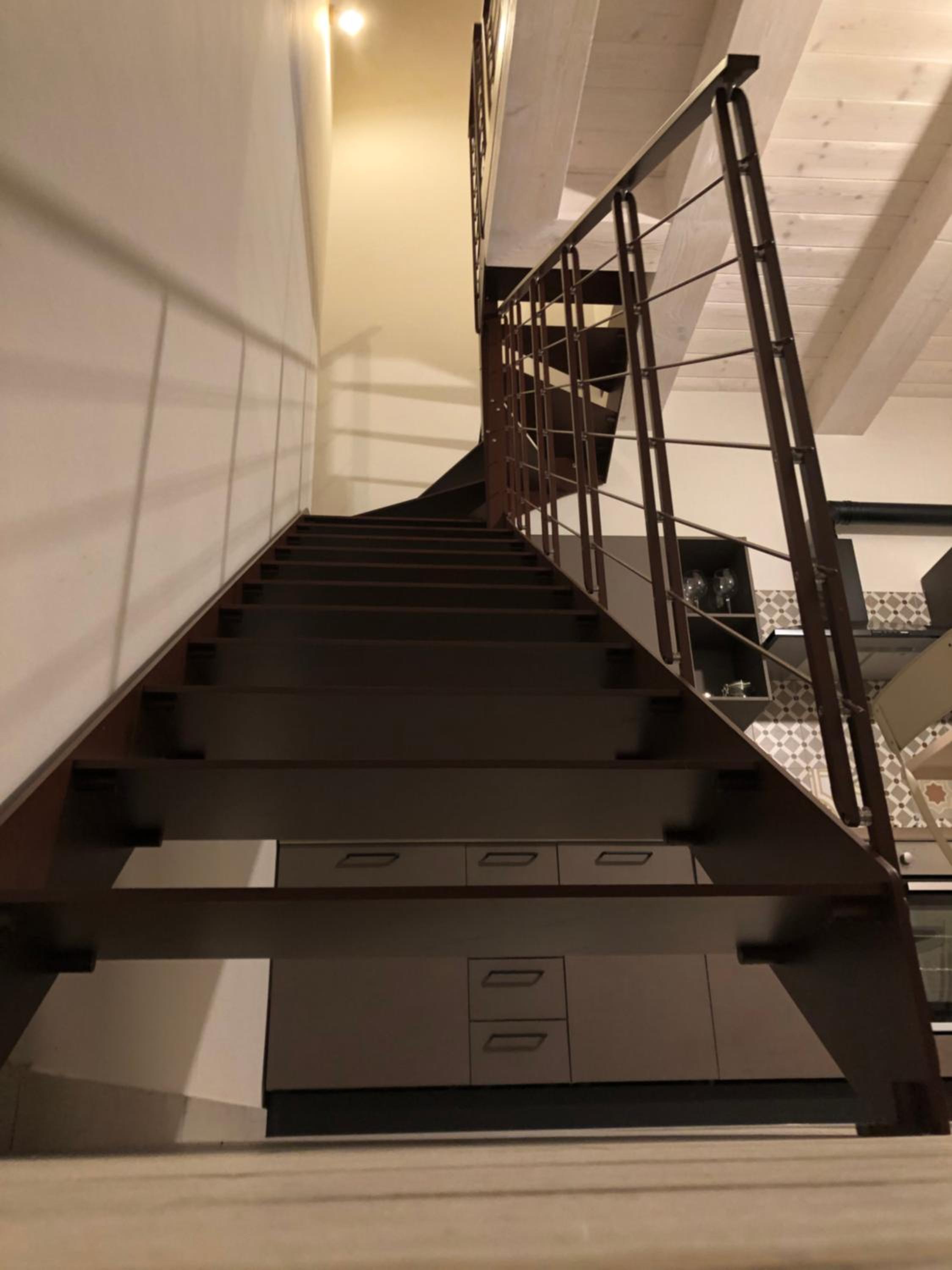 Apartment with Balcony - Photo 4