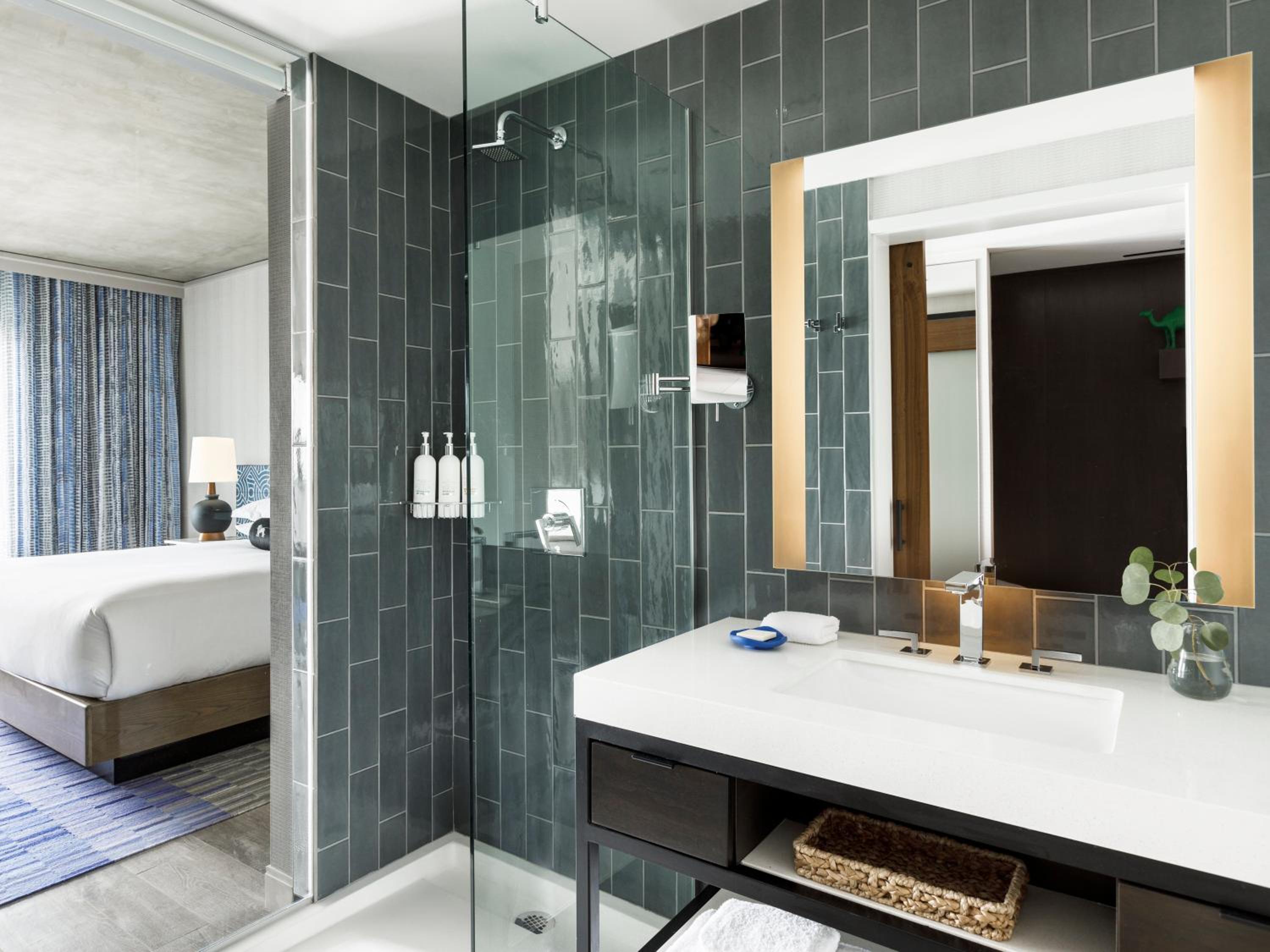 Premium King Room with Valley View