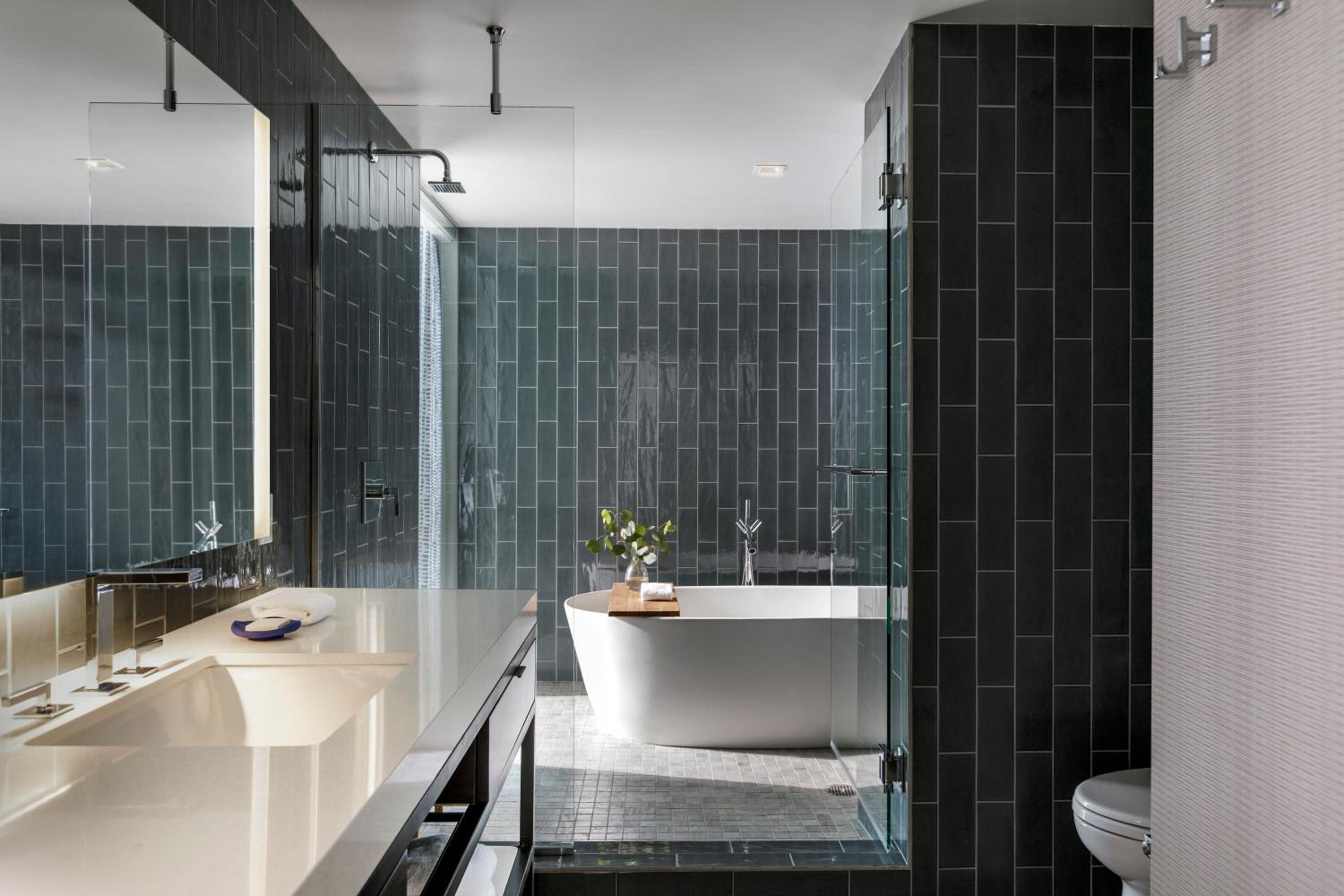 Premium King Room with Tub and Walk-In Shower