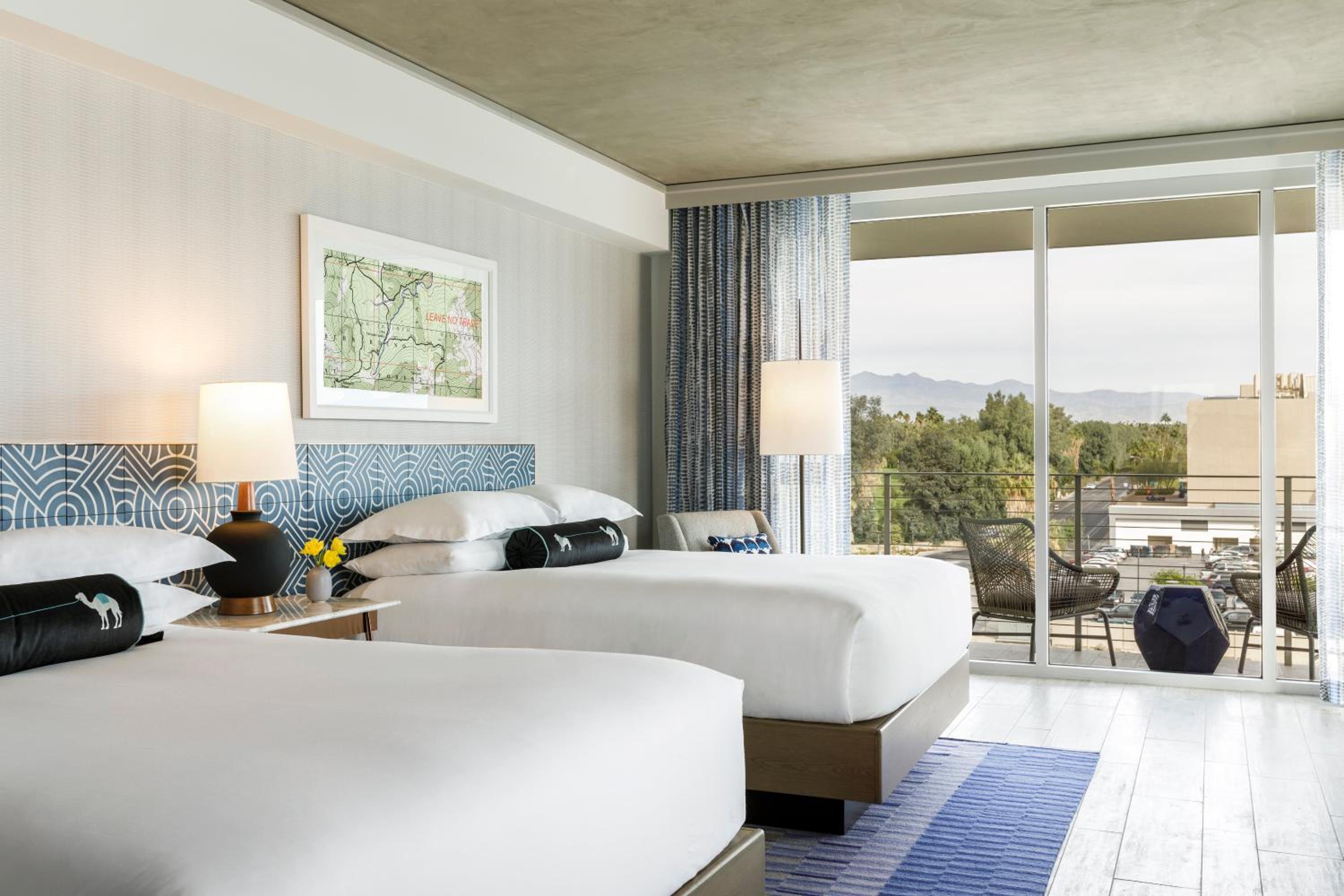 Queen Room with Two Queen Beds, Balcony and Valley View thumbnail 6