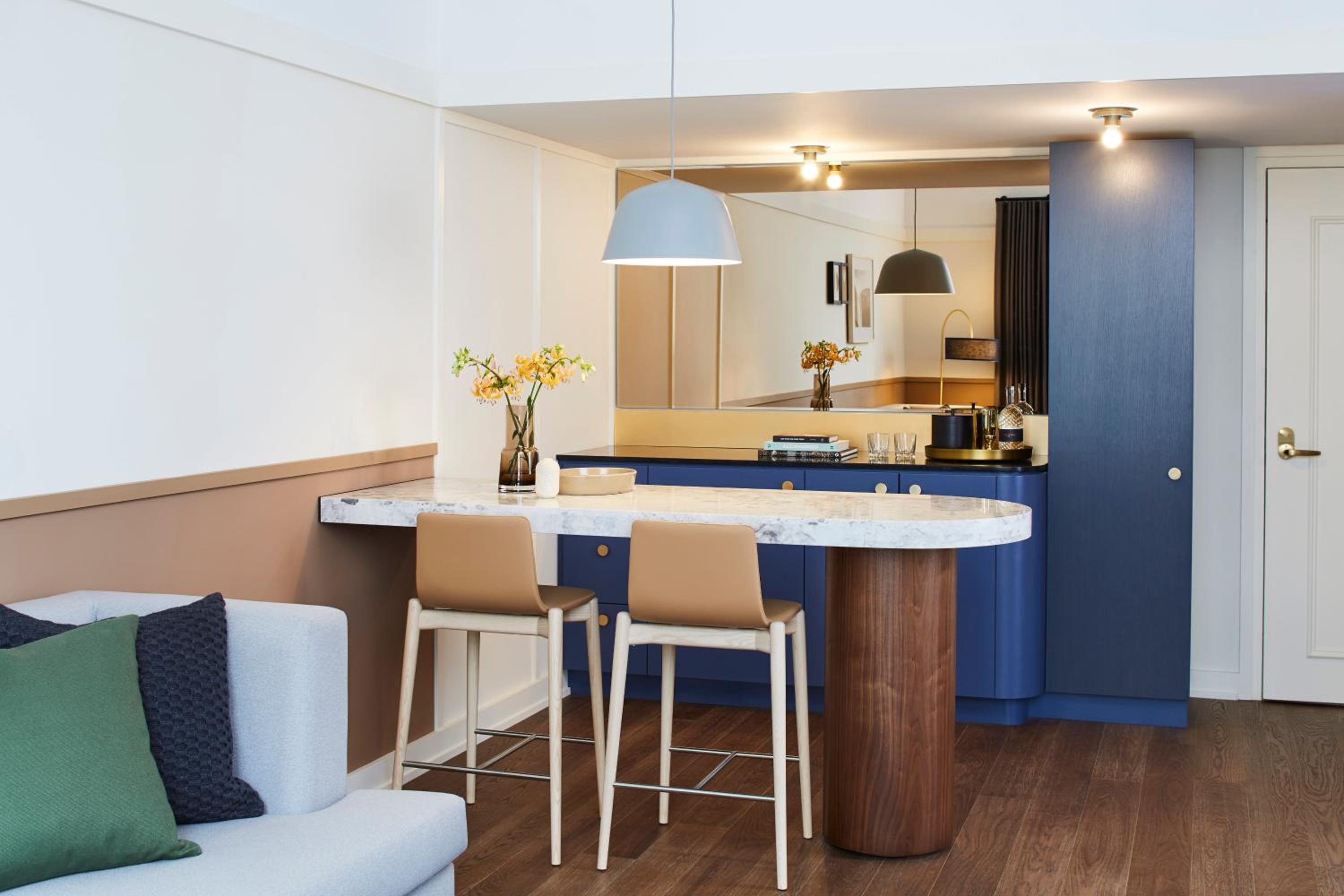 One-Bedroom Suite - Photo 6