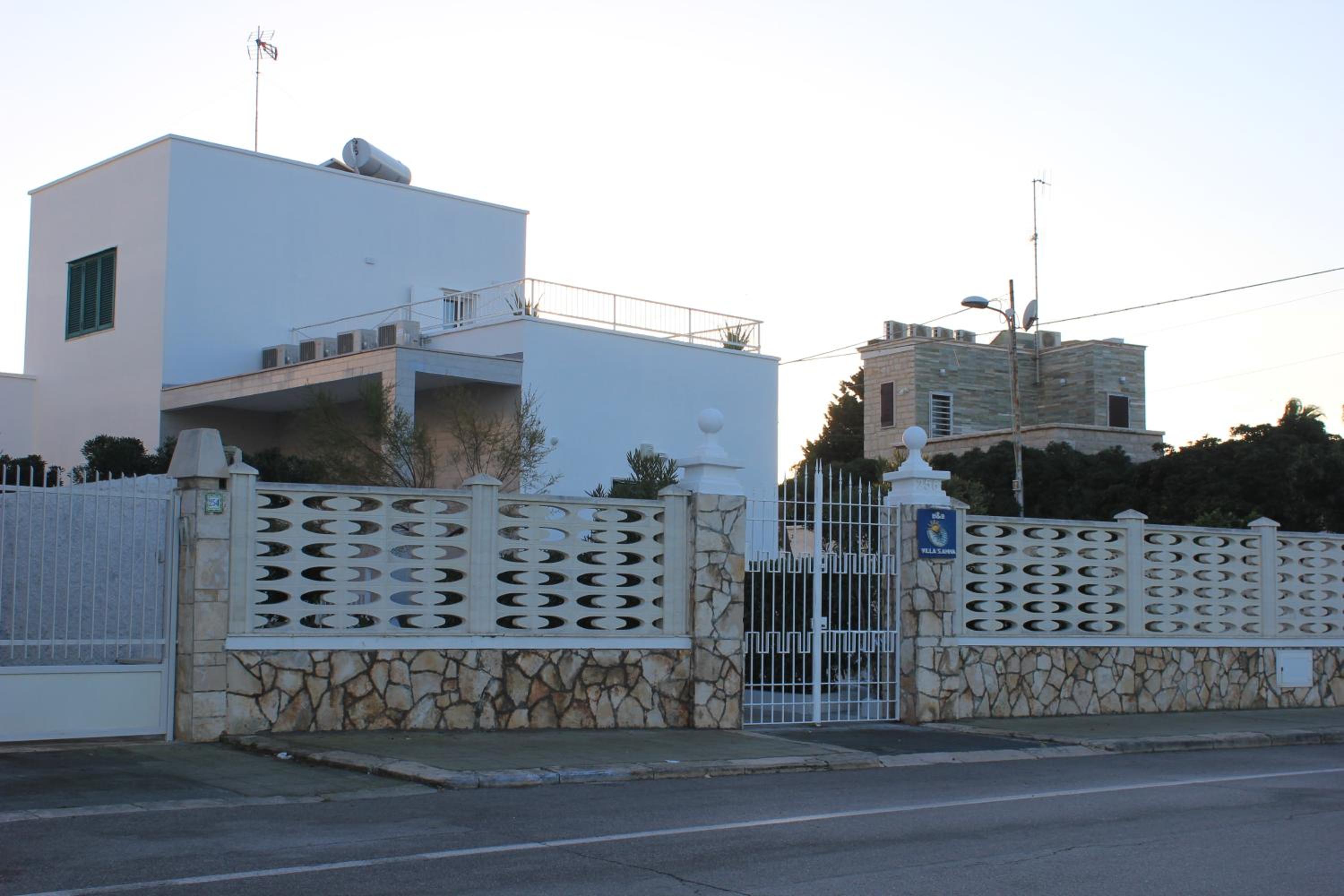 Deluxe Double Room with Sea View - Photo 7