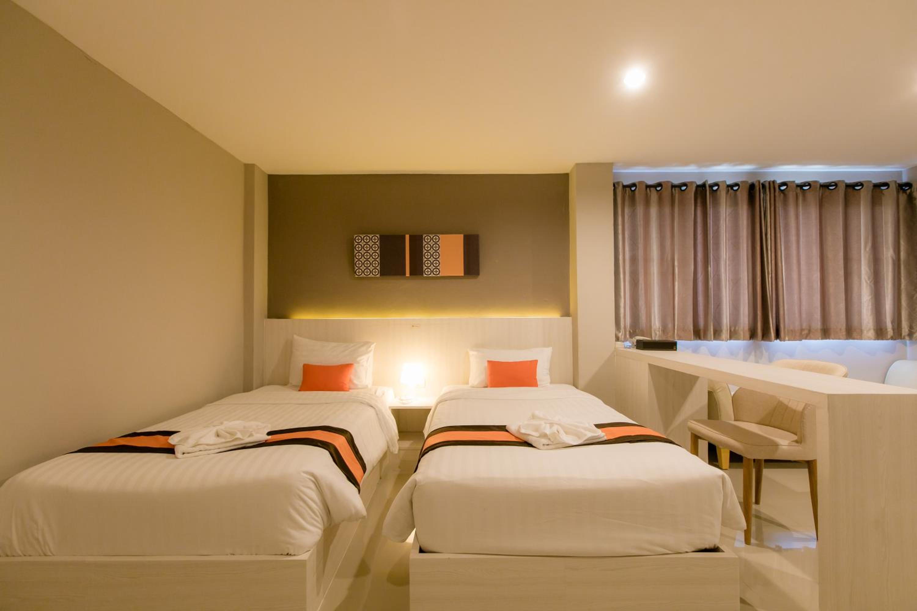 Grand Deluxe Twin - Photo 2