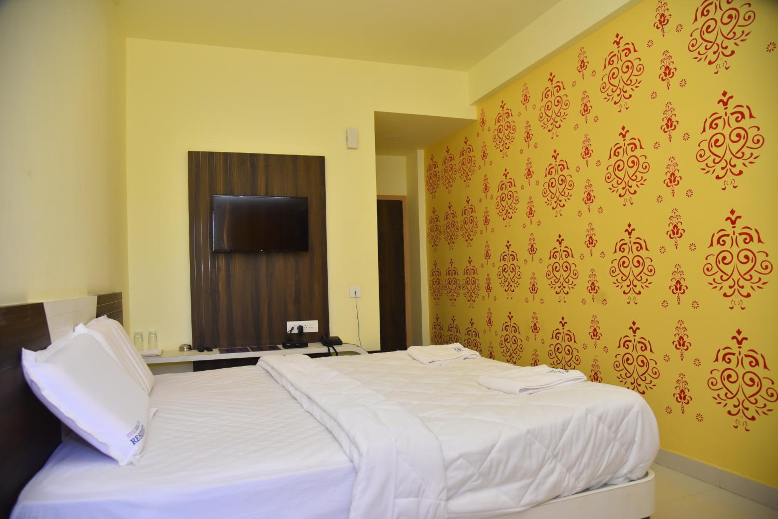 Deluxe Double Room with Balcony