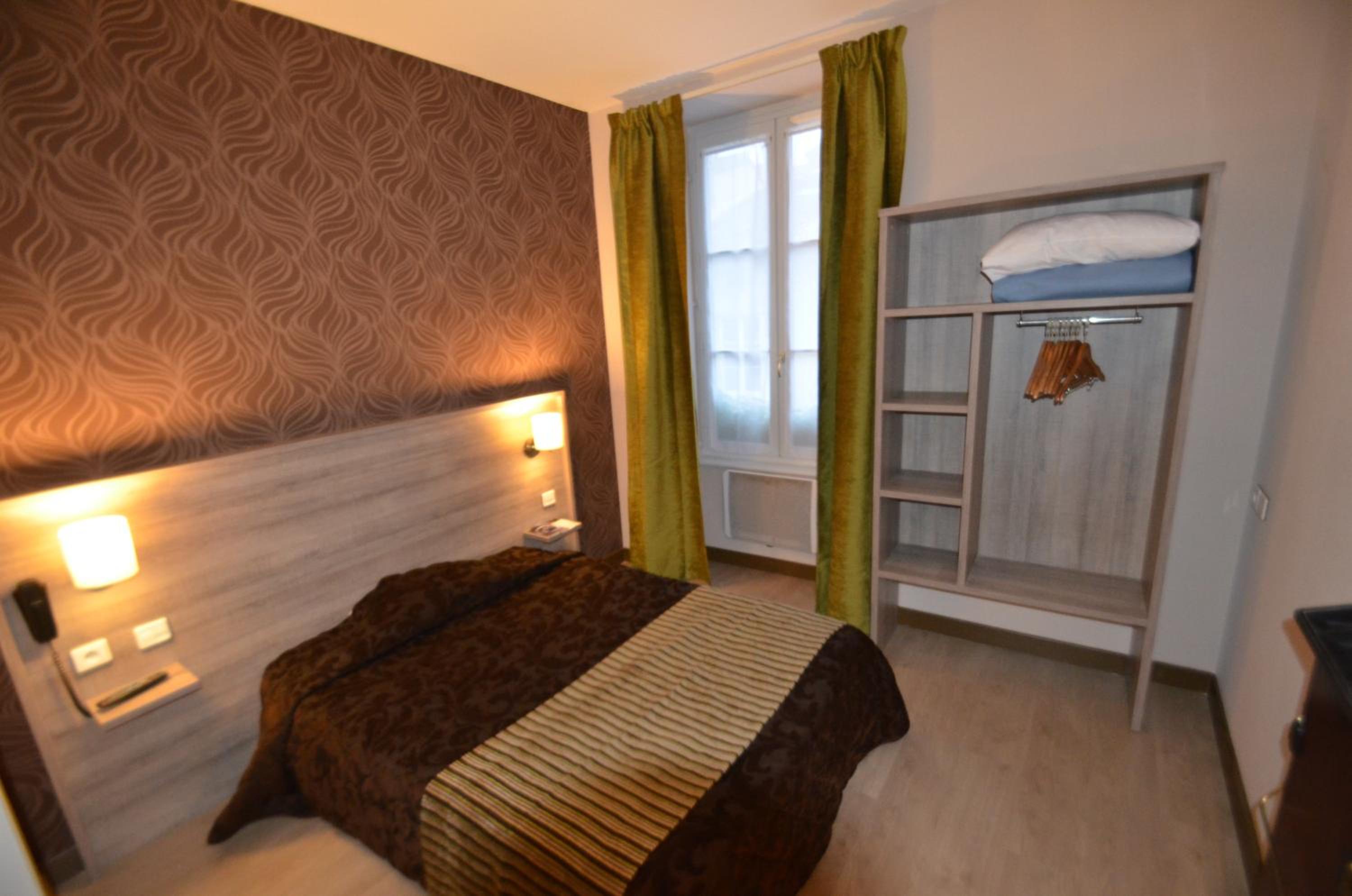 Standard Double Room photo 3