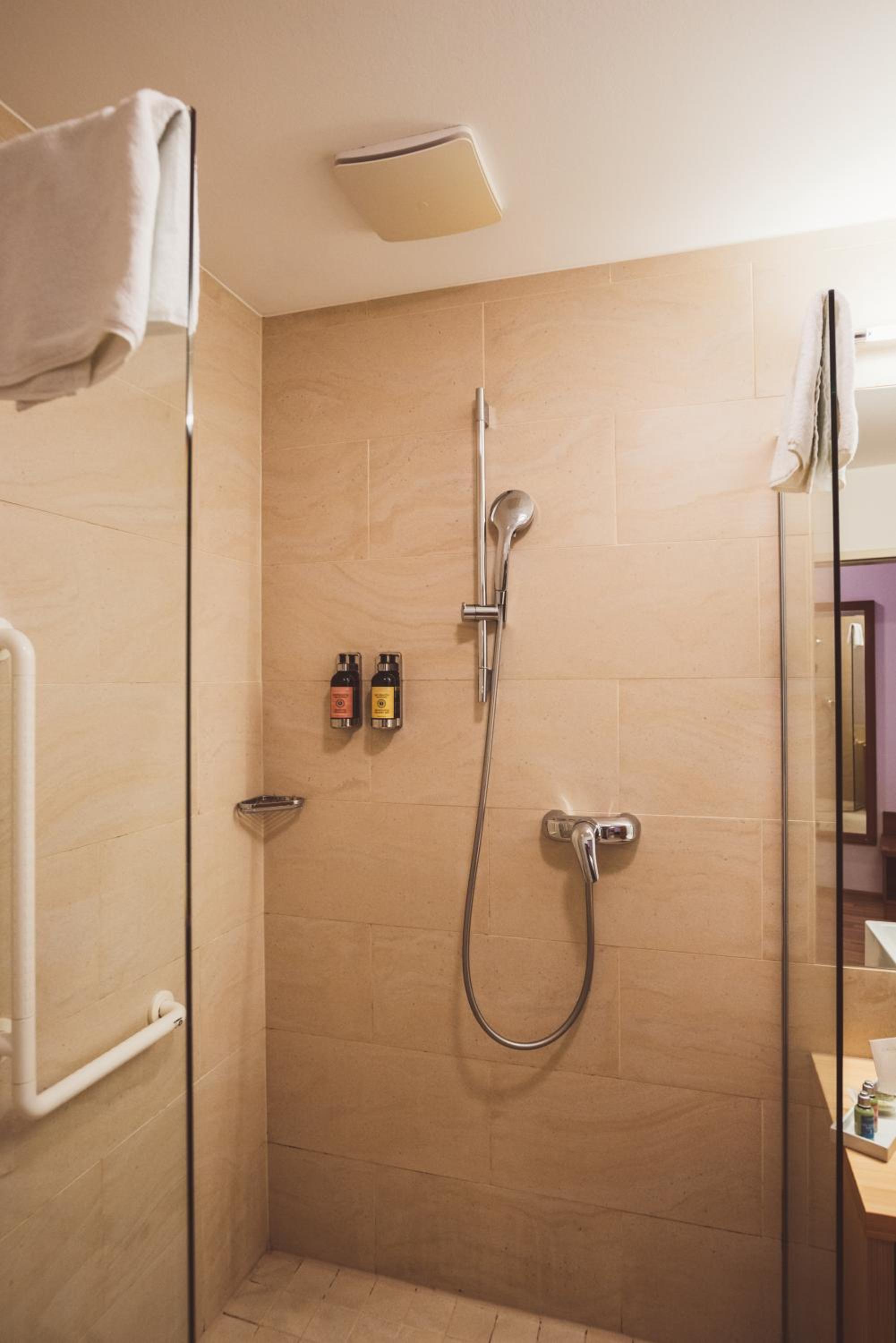 Superior Double or Twin Room - Photo 7