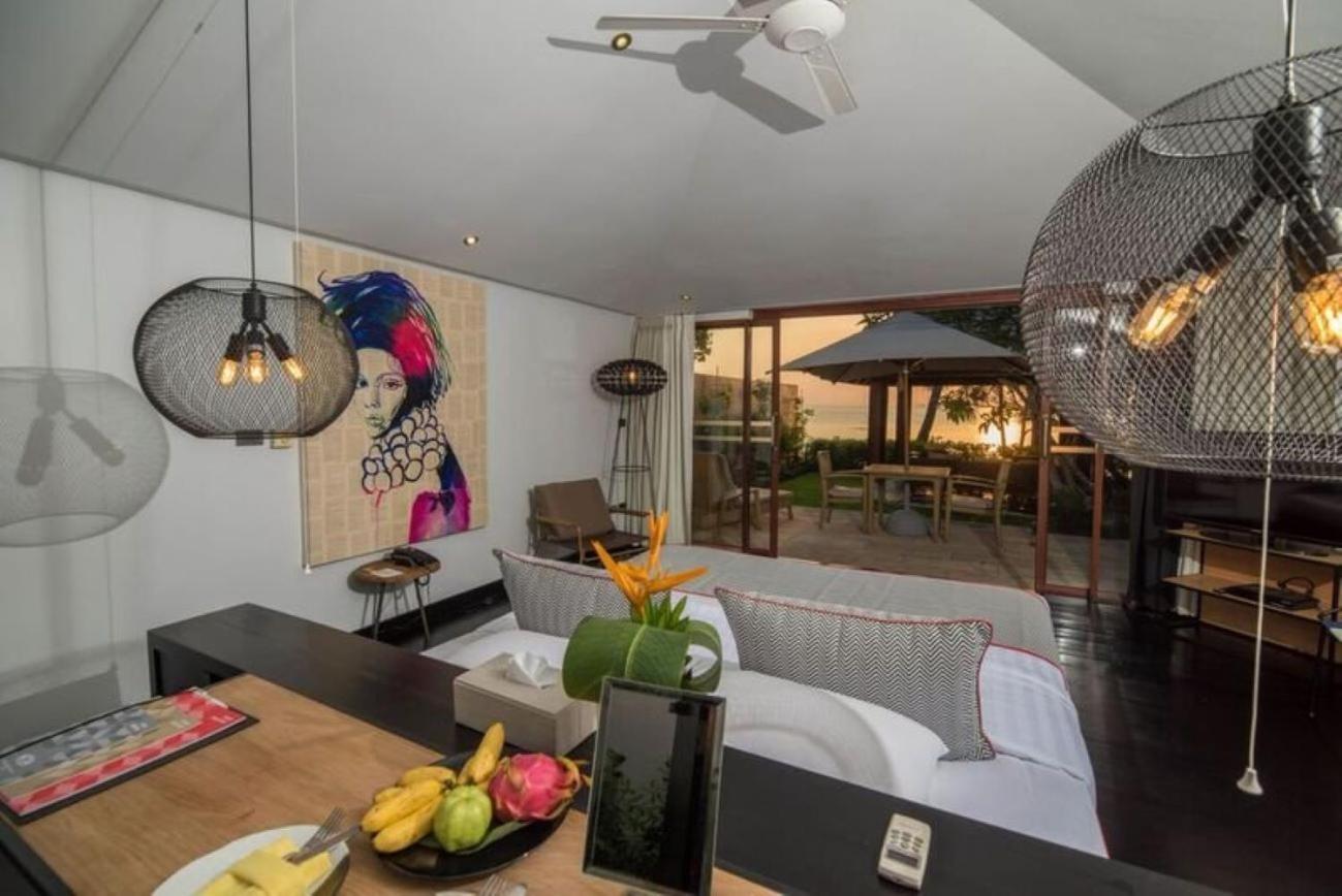 Villa - Beach Front