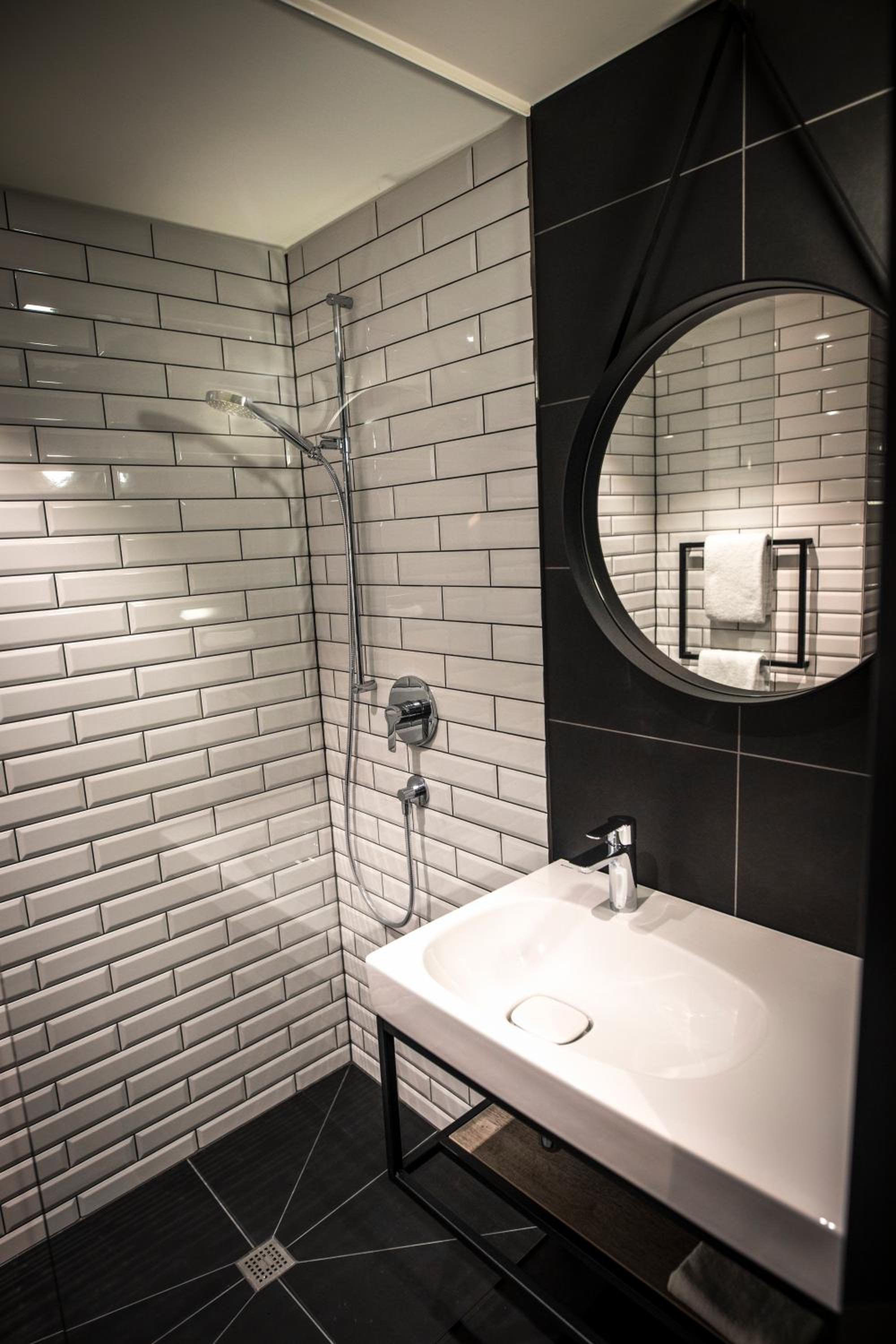 Standard Double Room - Photo 4