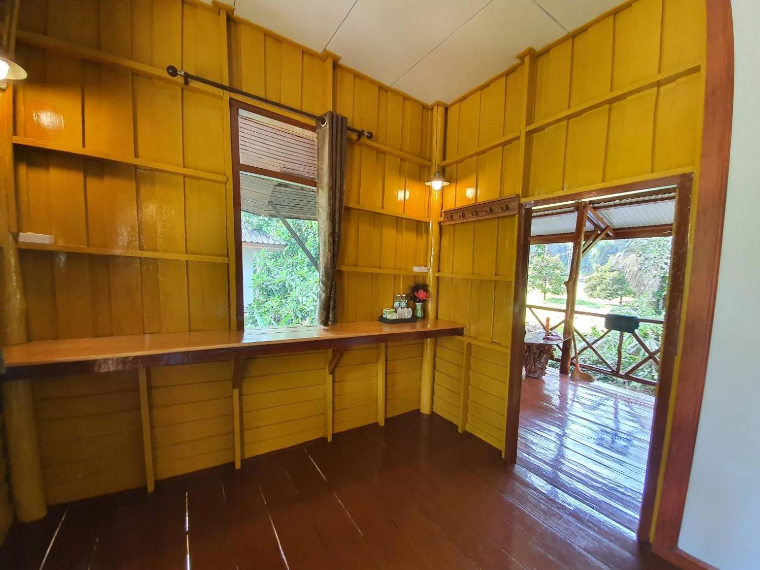 Bungalow with Garden View photo 3