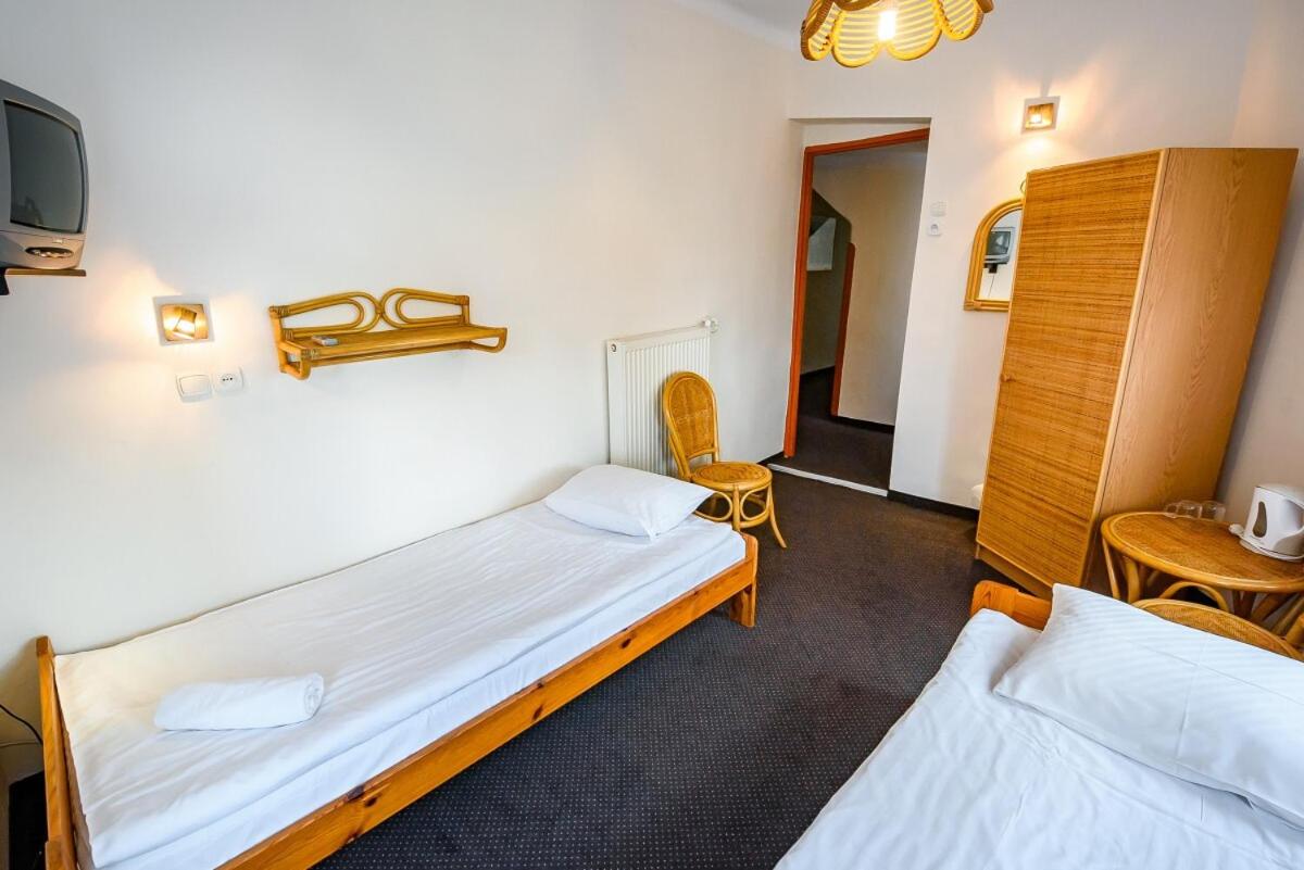 Standard Double Room with Shared Bathroom photo 2