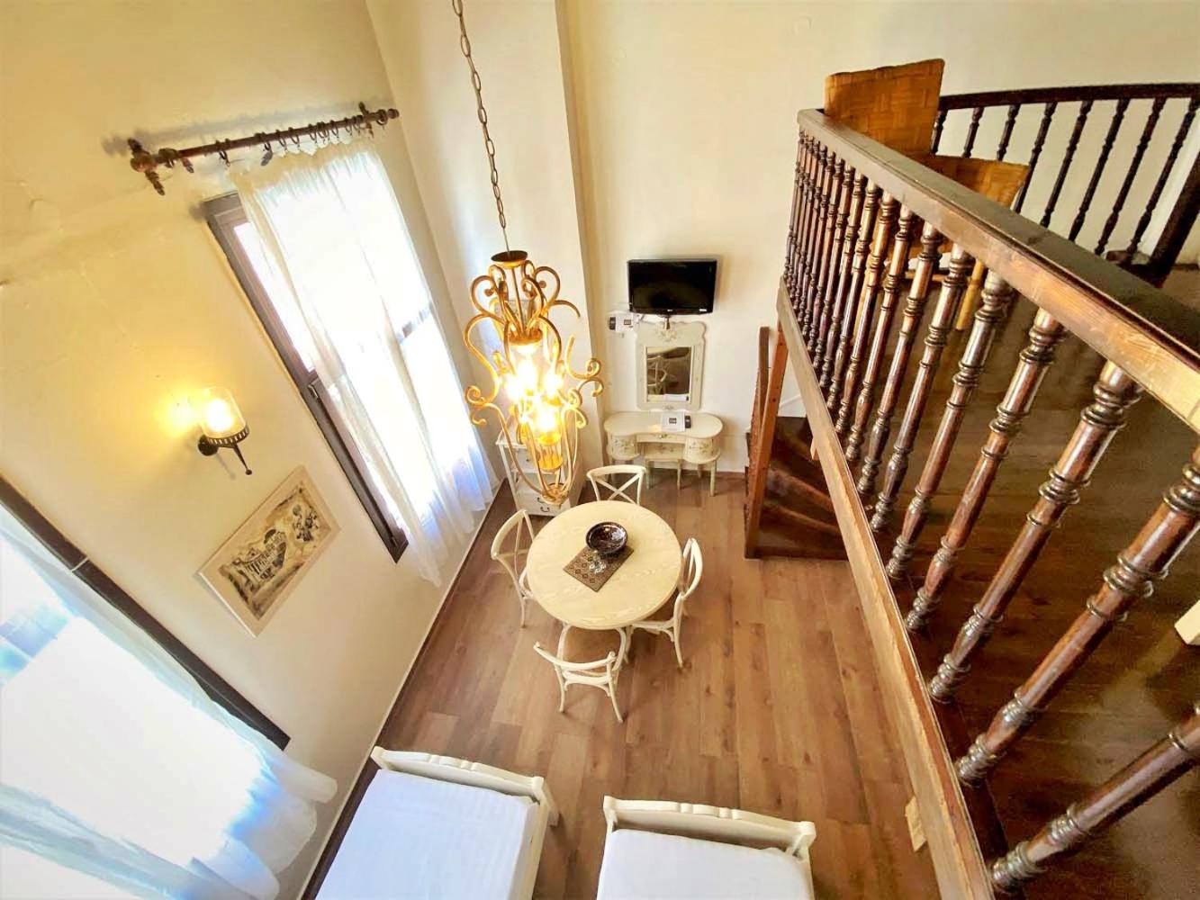 Superior Suite - Split Level - Photo 4