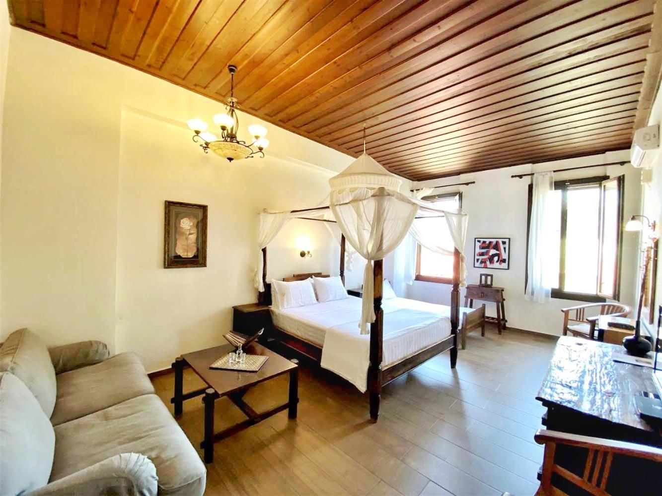 Junior Suite - Photo 32