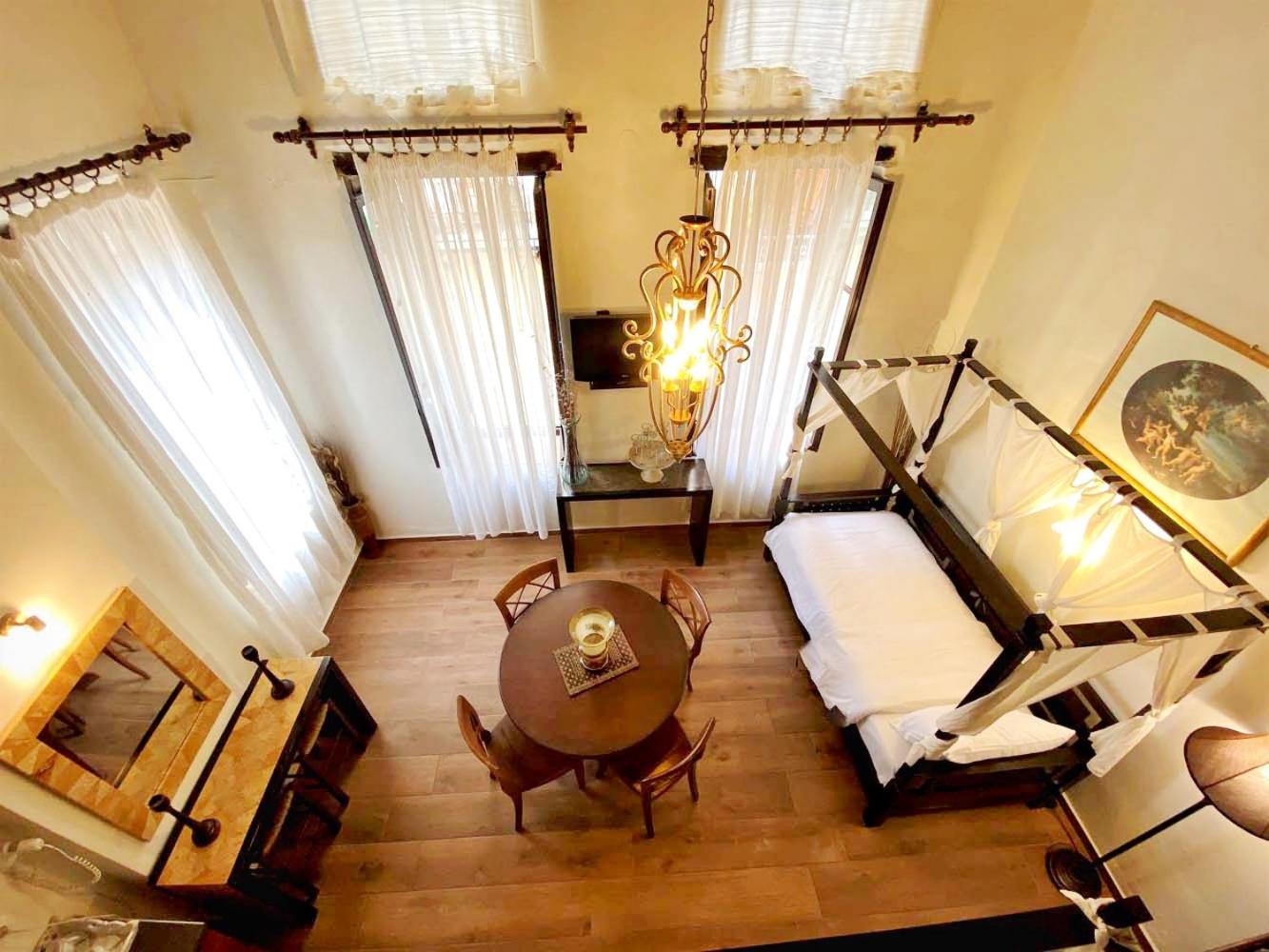 Superior Suite - Split Level - Photo 14
