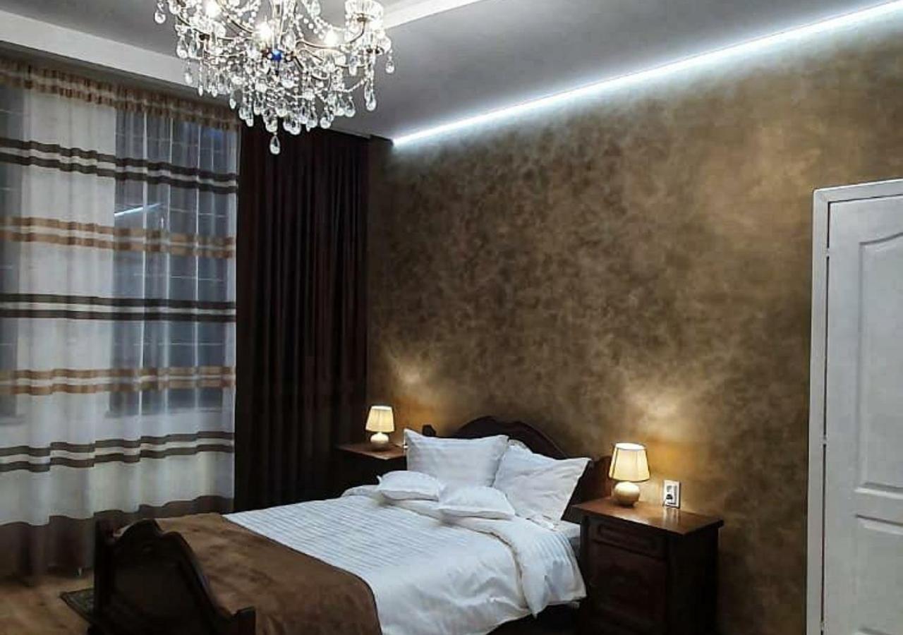 Deluxe Double Room with Extra Bed - Photo 1