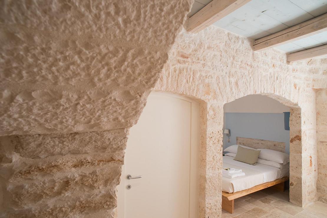 Suite - Photo 23