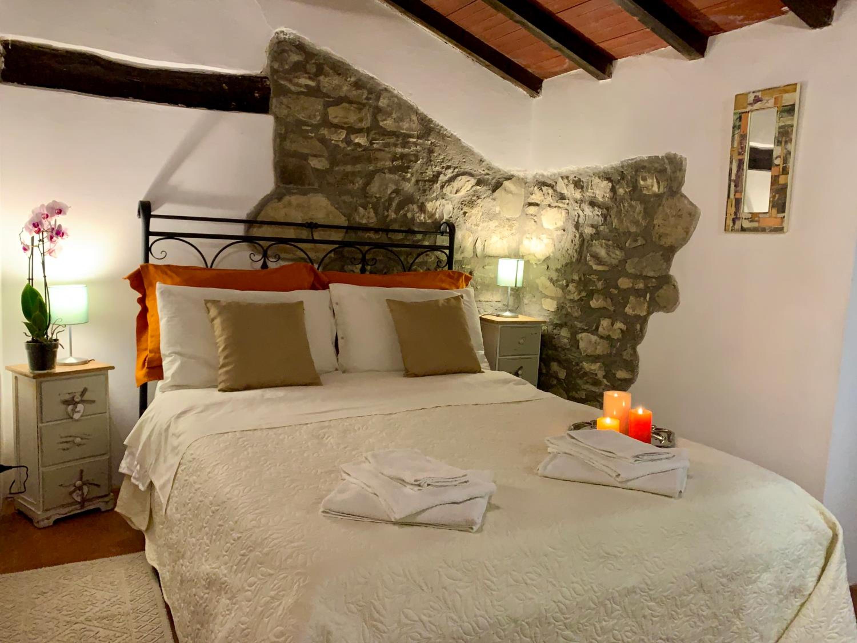 Double Room with Private Bathroom - Photo 1