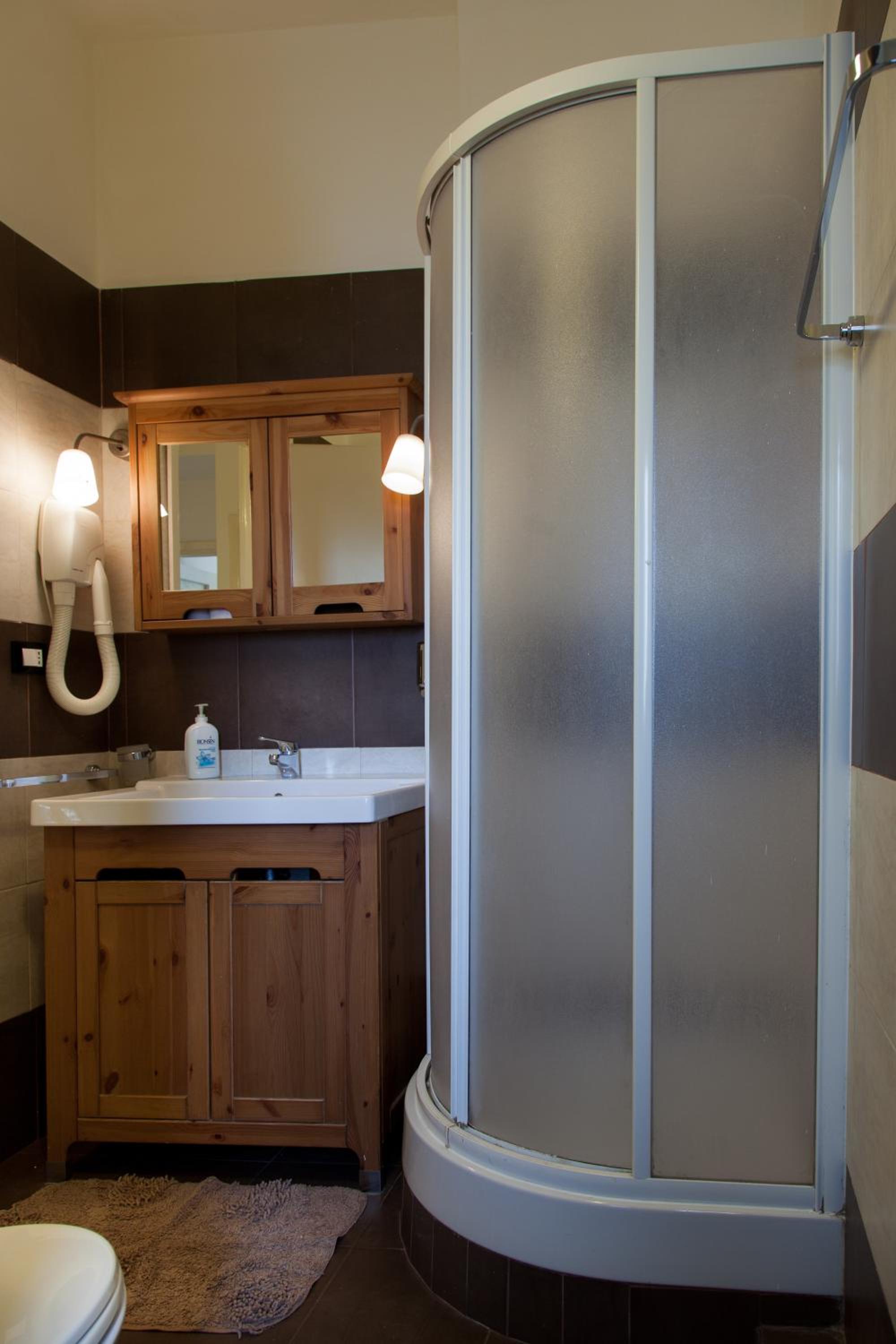Room with Private External Bathroom photo 3