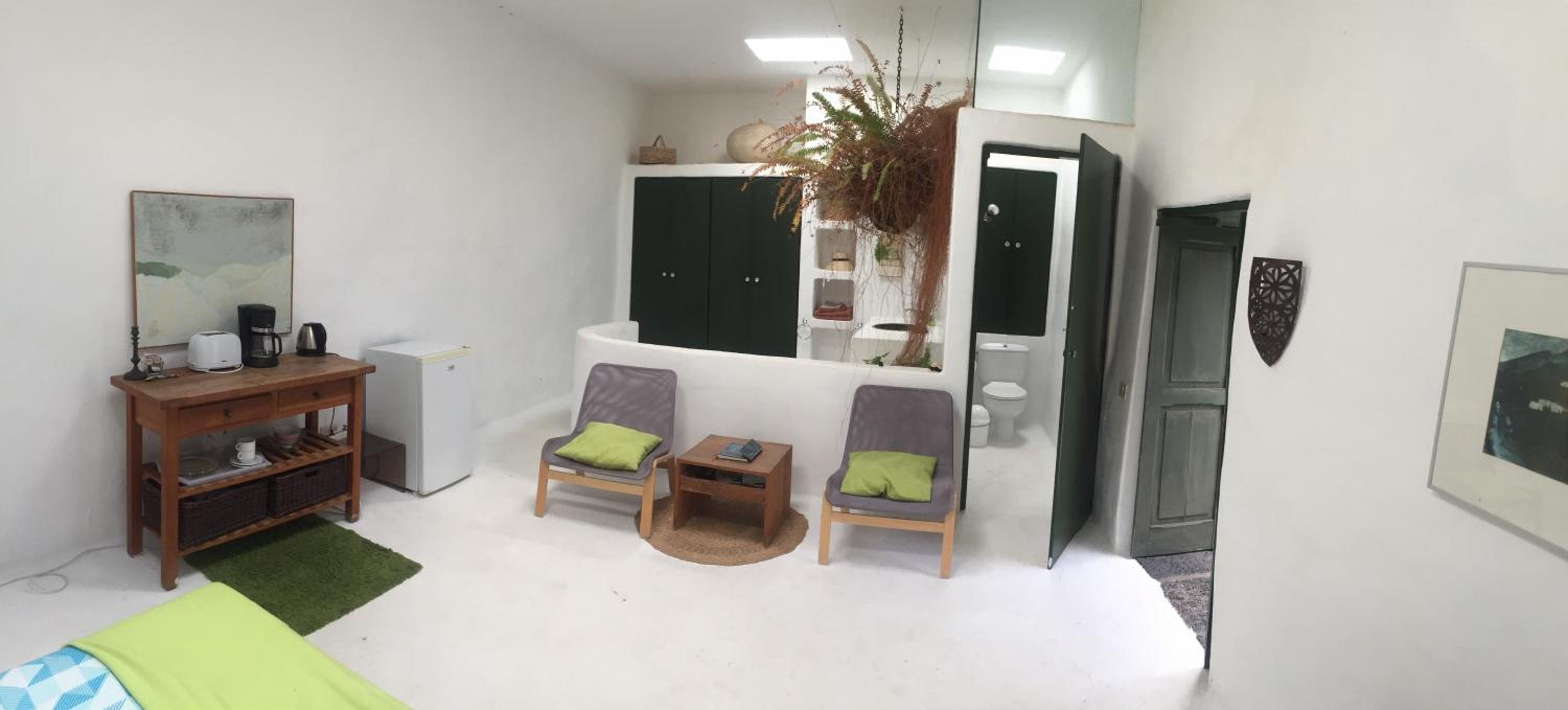 Studio Apartment photo 3