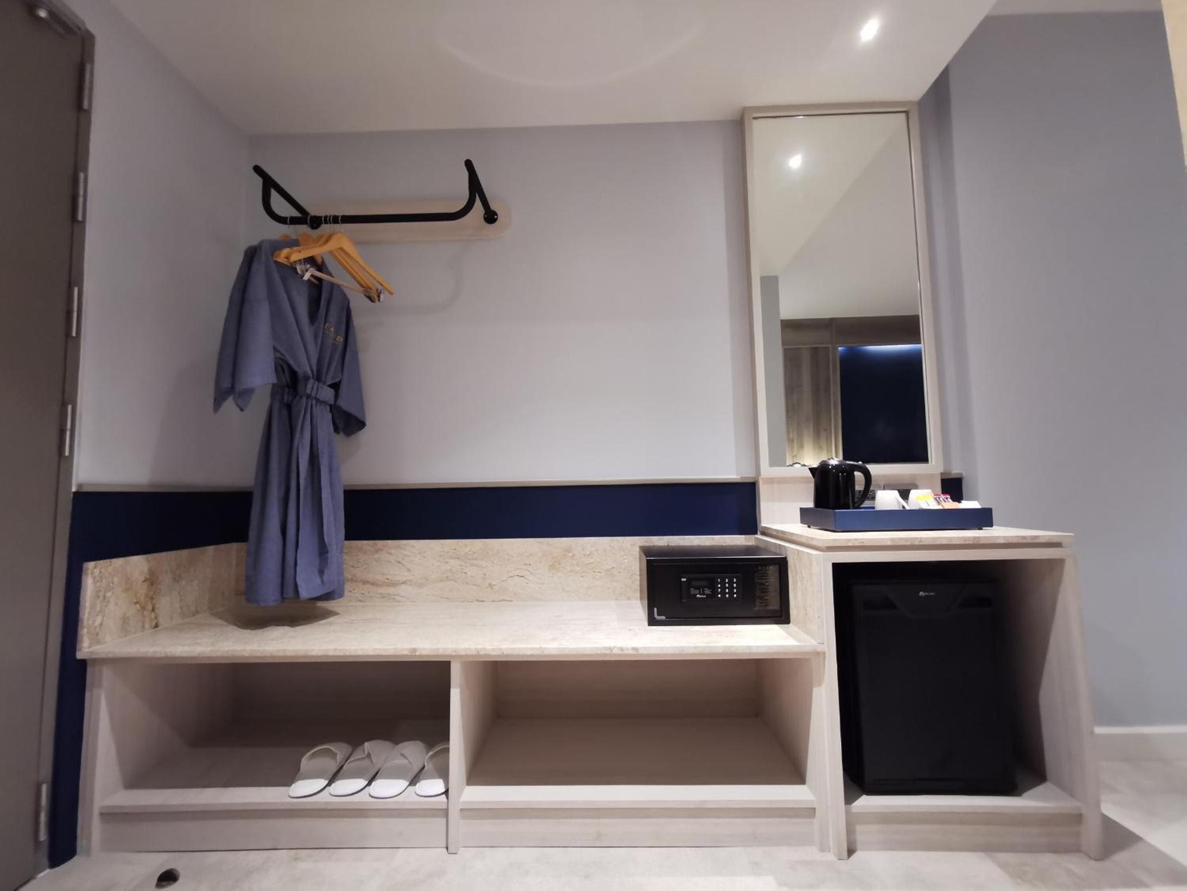 Superior Double or Twin Room - Photo 14