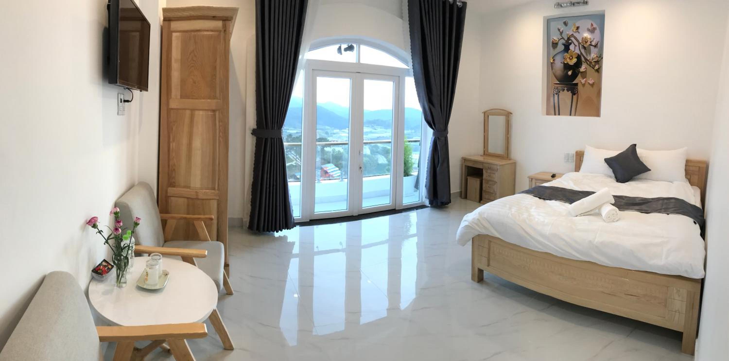 Deluxe Double Room with Balcony