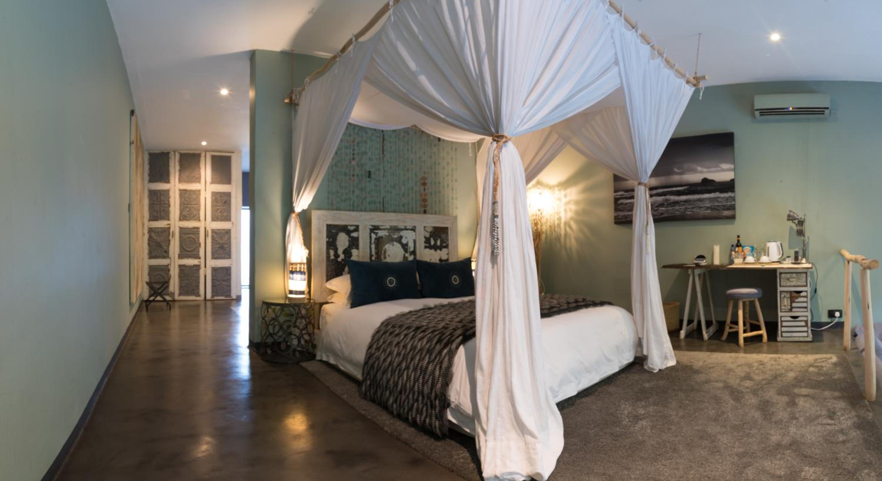 Queen Room with Garden View