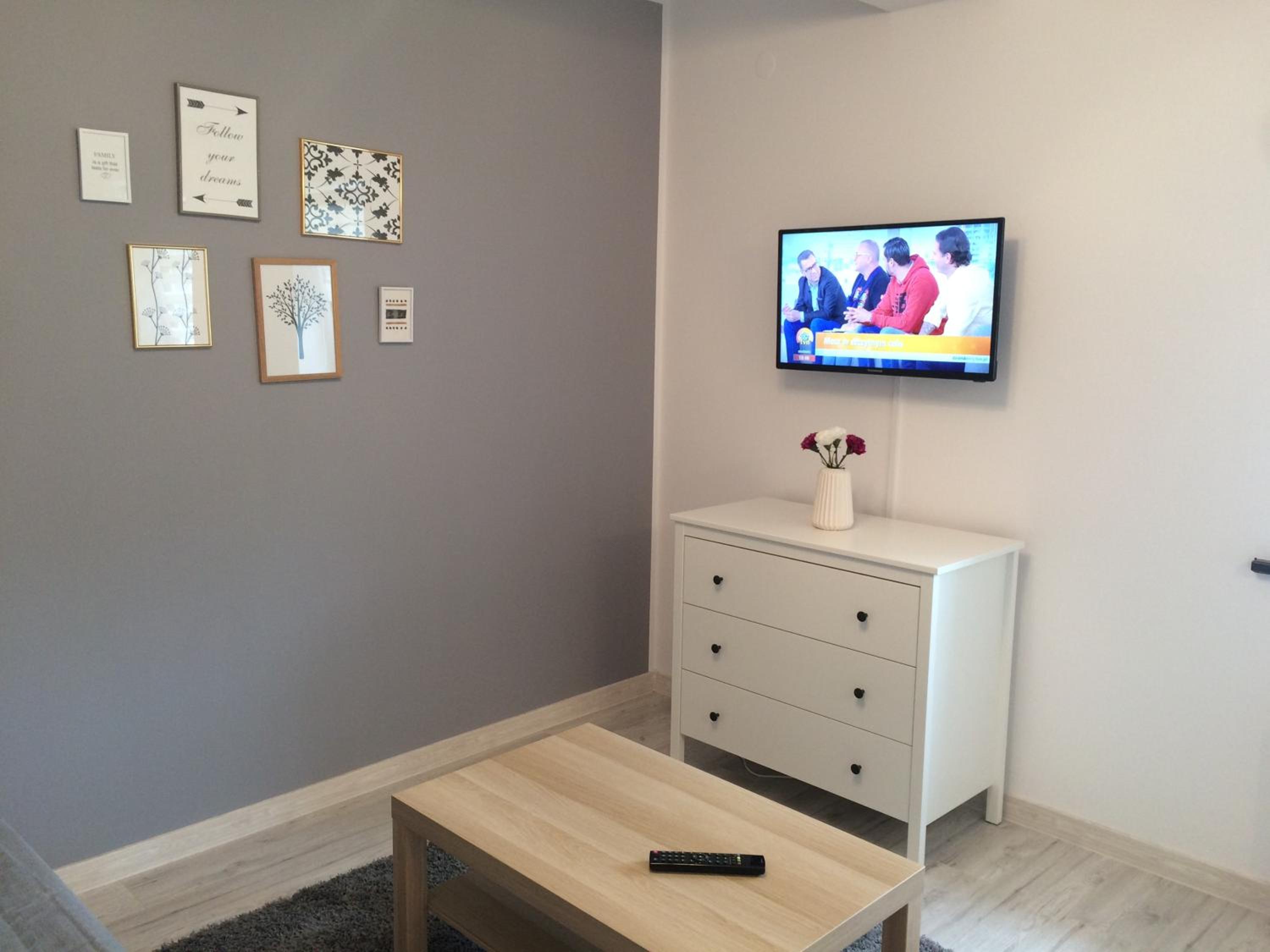 Twin Room - Photo 8