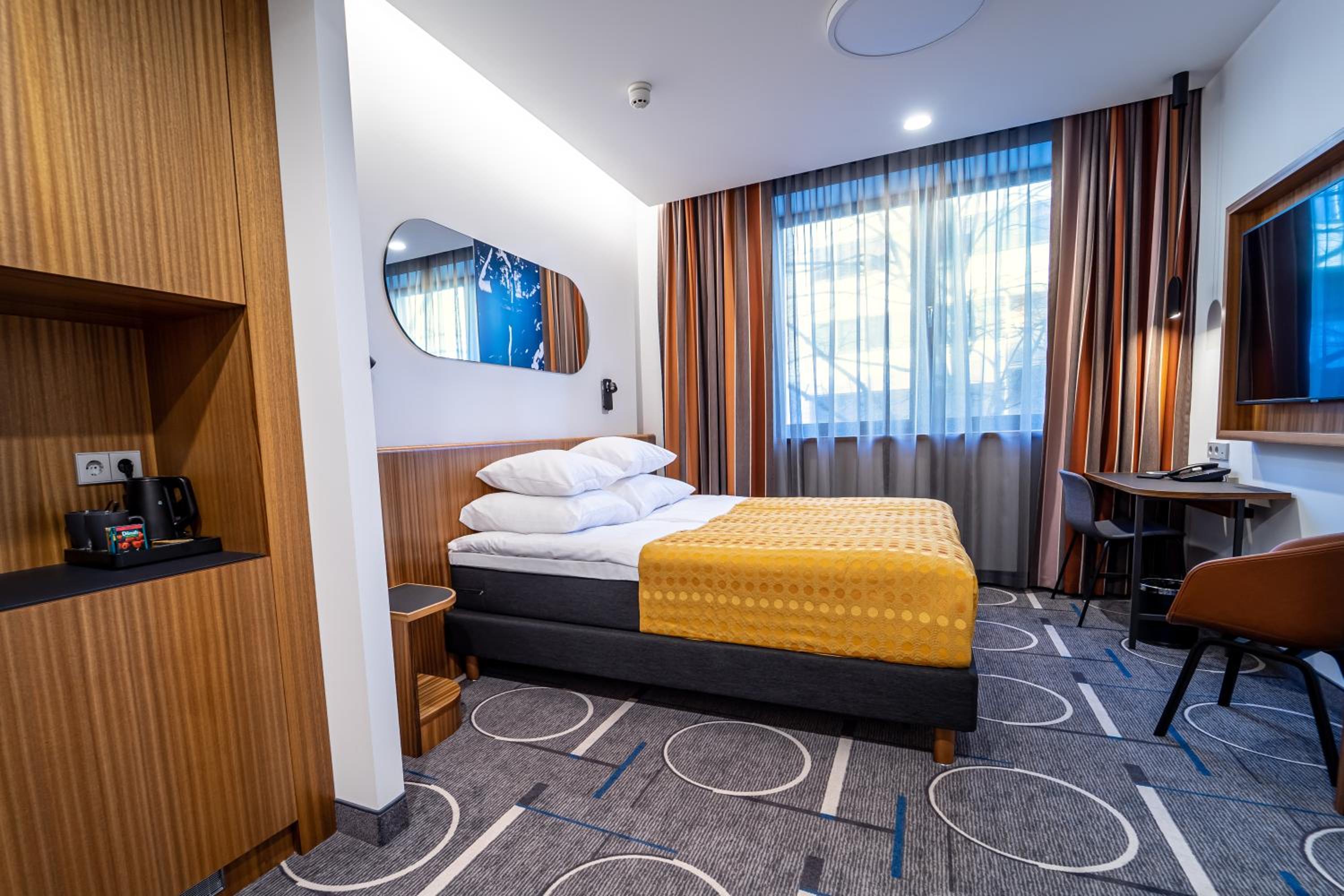 Standard Double or Twin Room - Photo 3